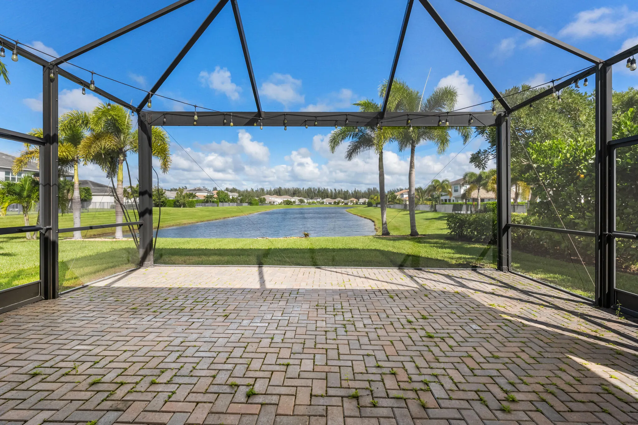 15199 Goldfinch Circle