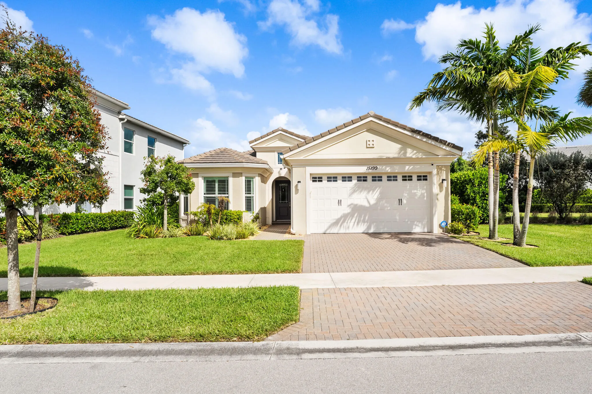 15199 Goldfinch Circle