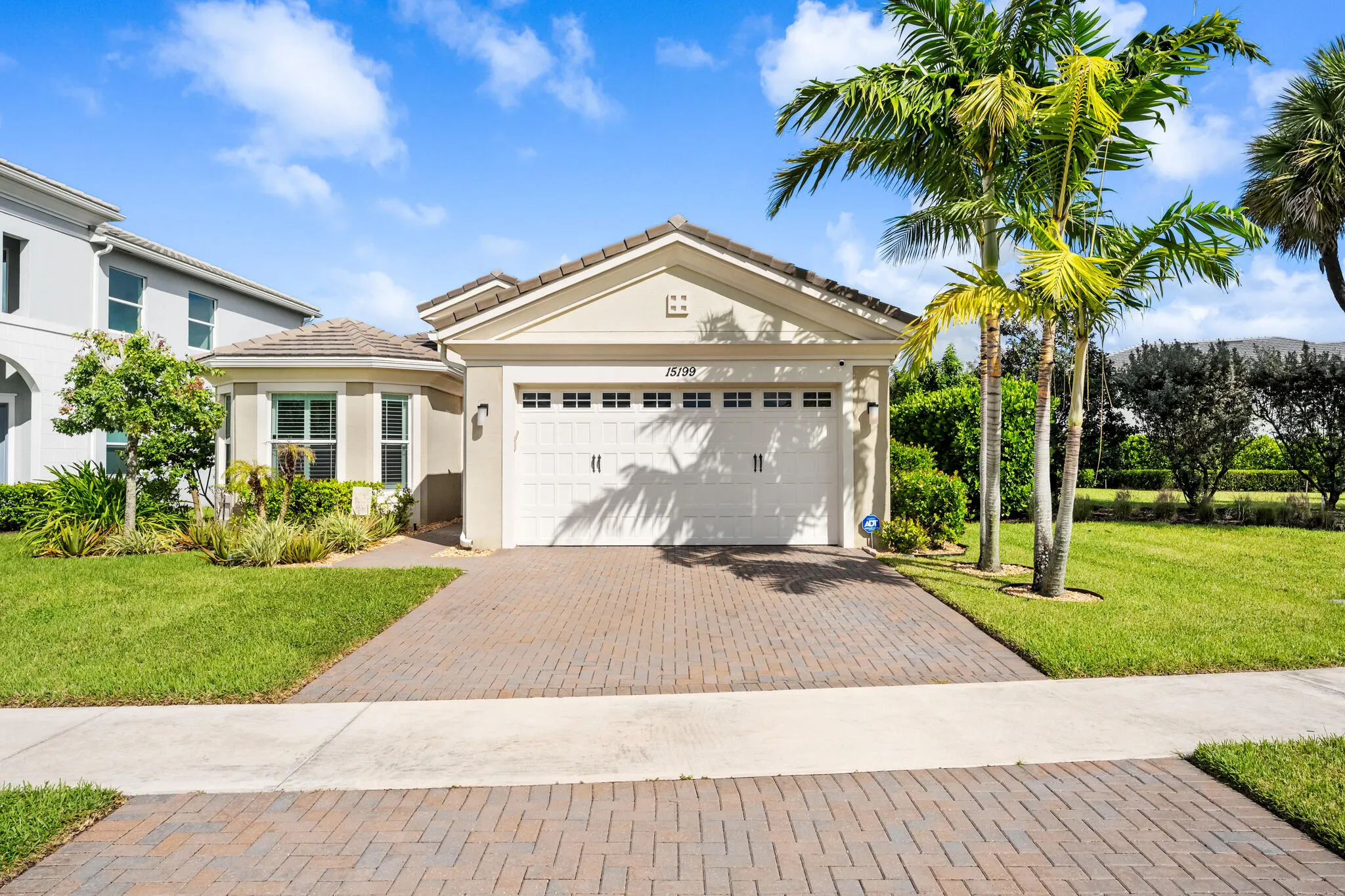 15199 Goldfinch Circle