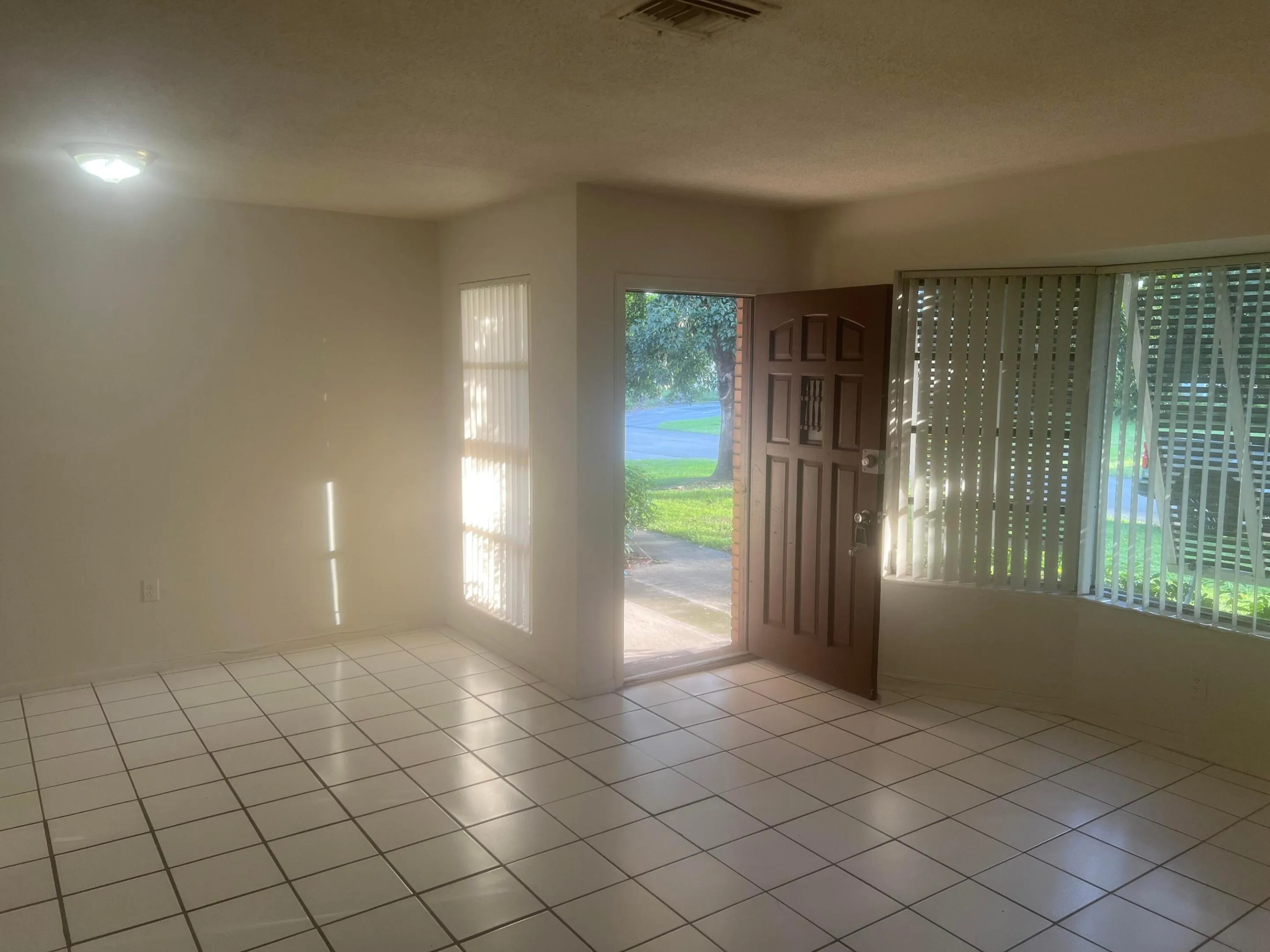 1820 SW 96th Terrace