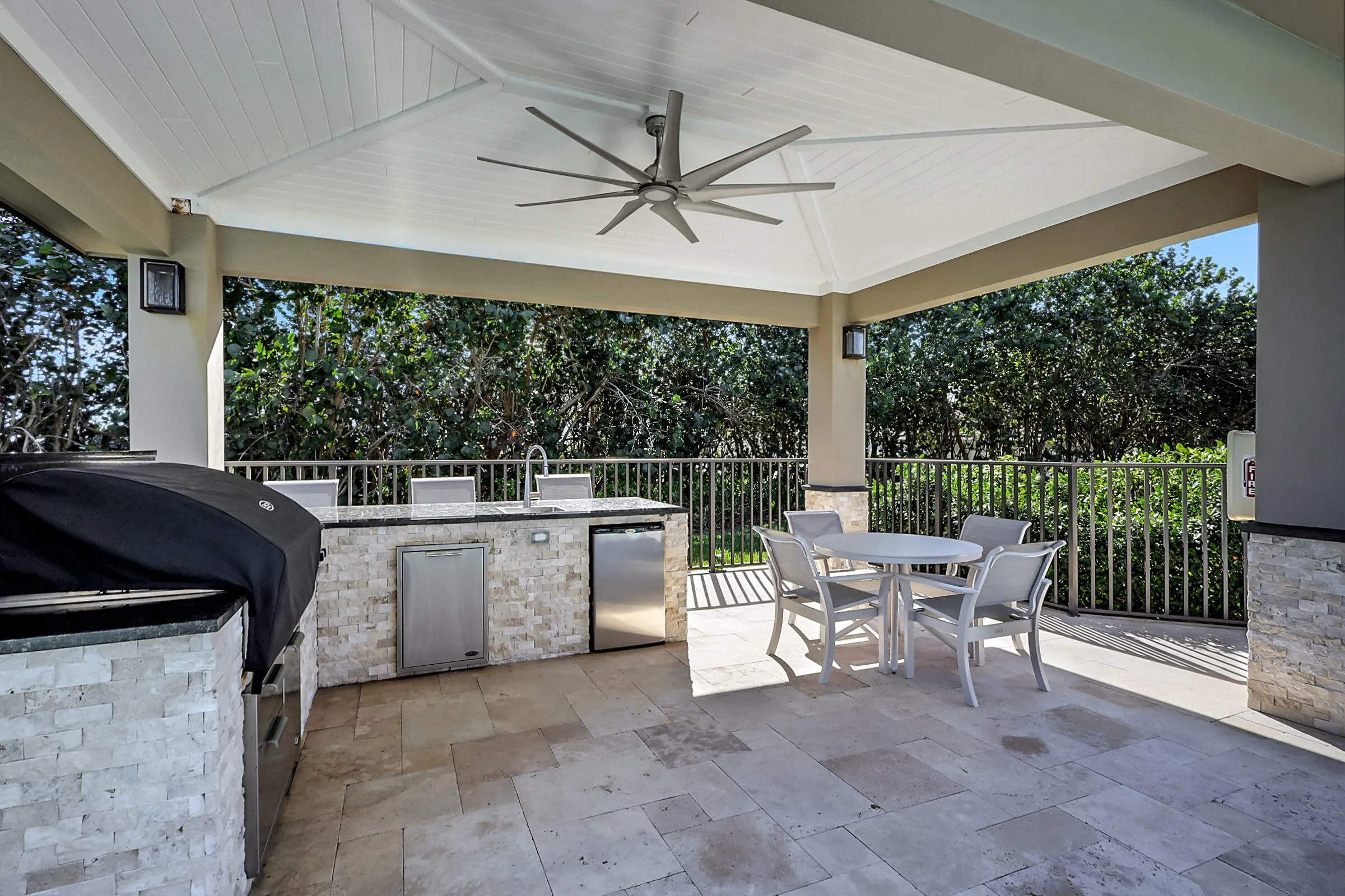 4000 N HIGHWAY A1A #301