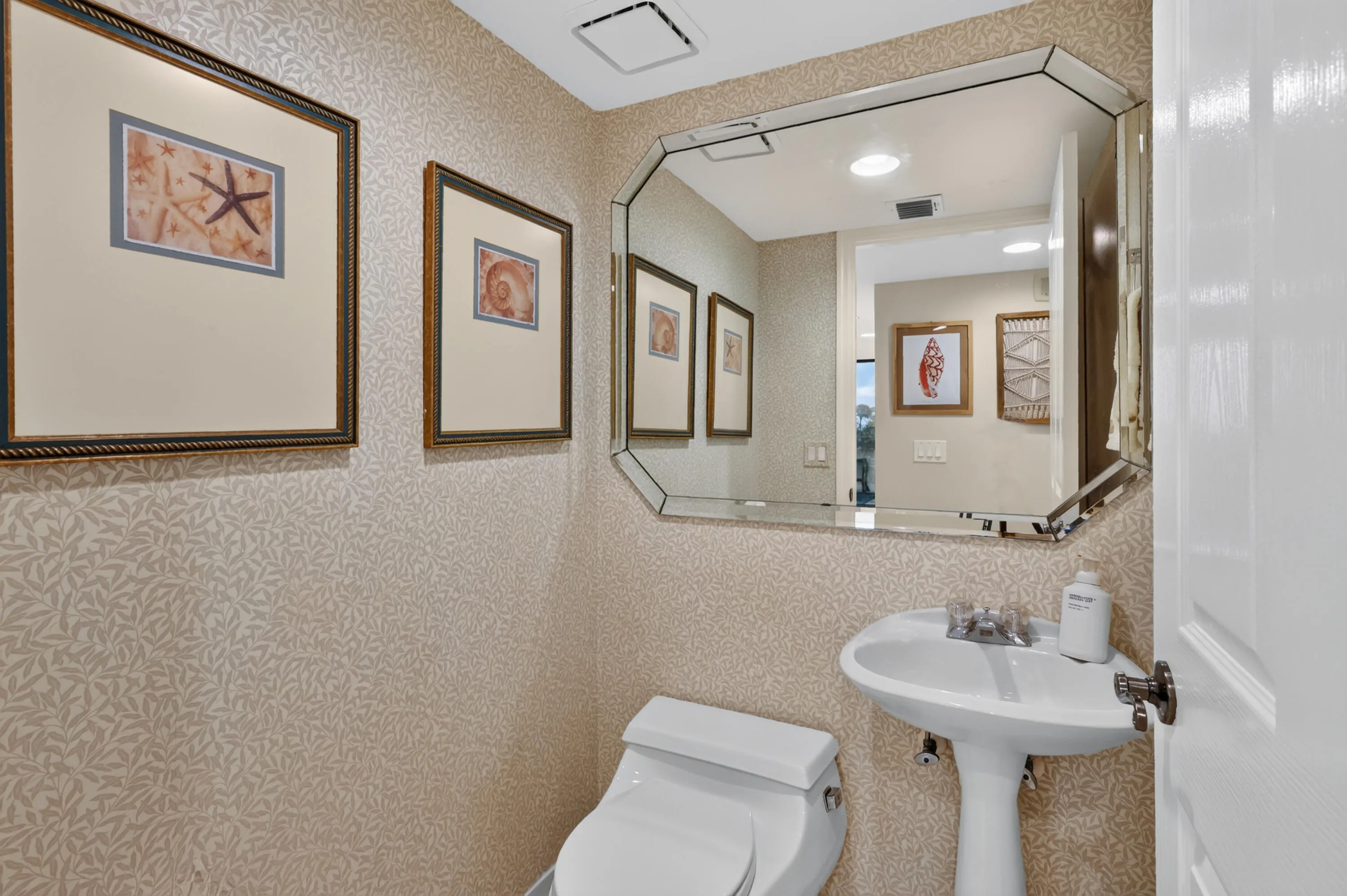 4000 N HIGHWAY A1A #301
