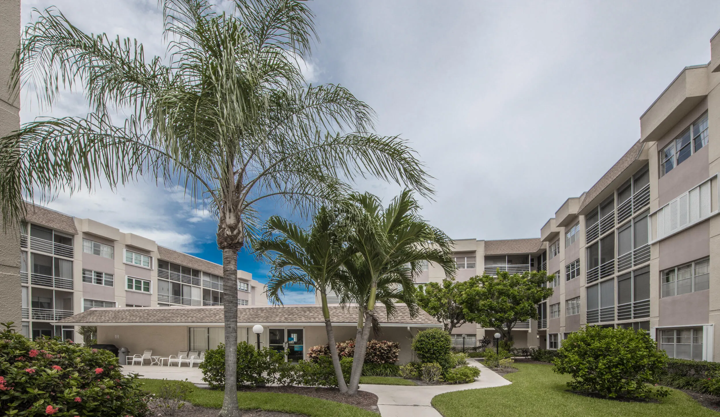 1516 S LAKESIDE Drive #310