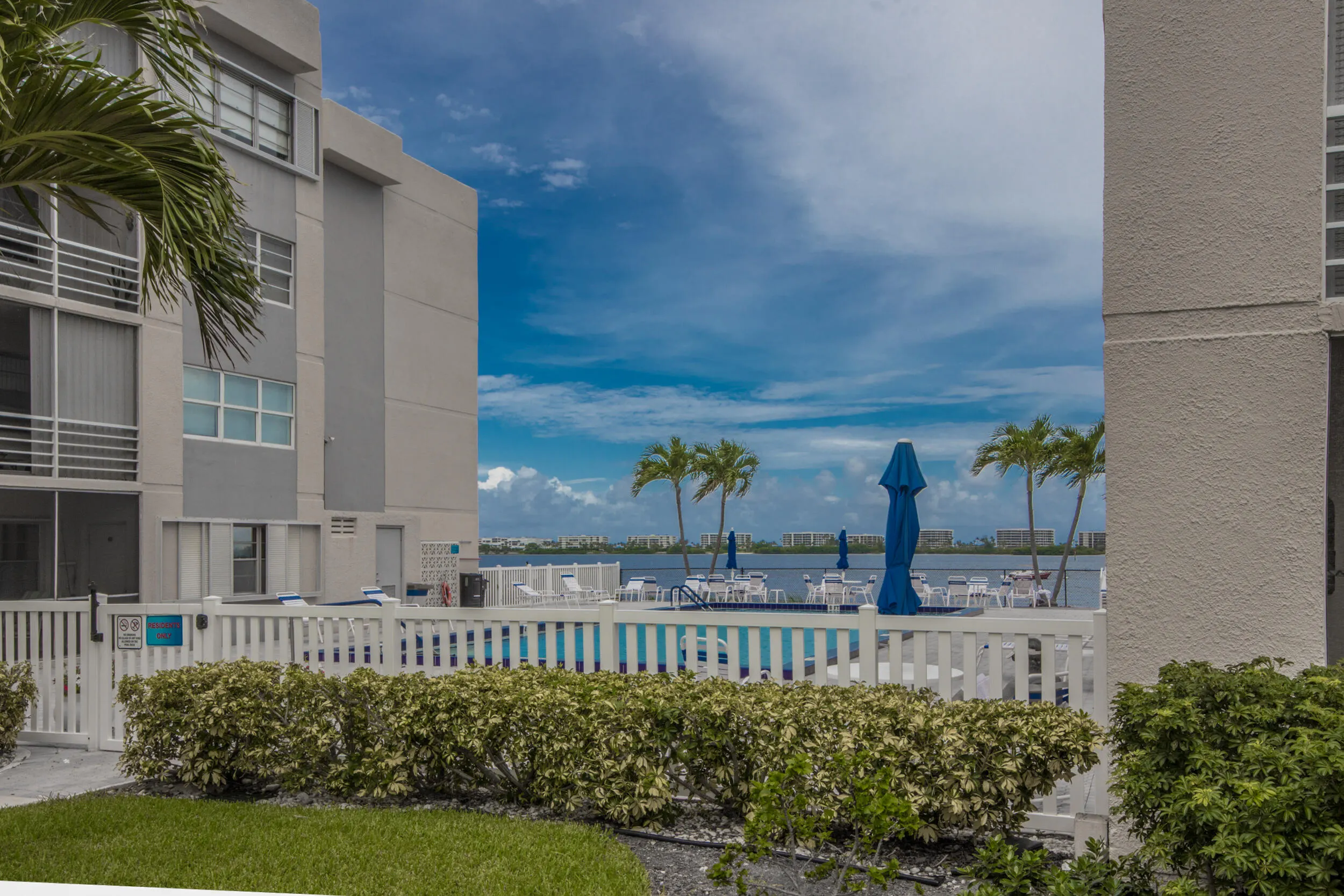 1516 S LAKESIDE Drive #310