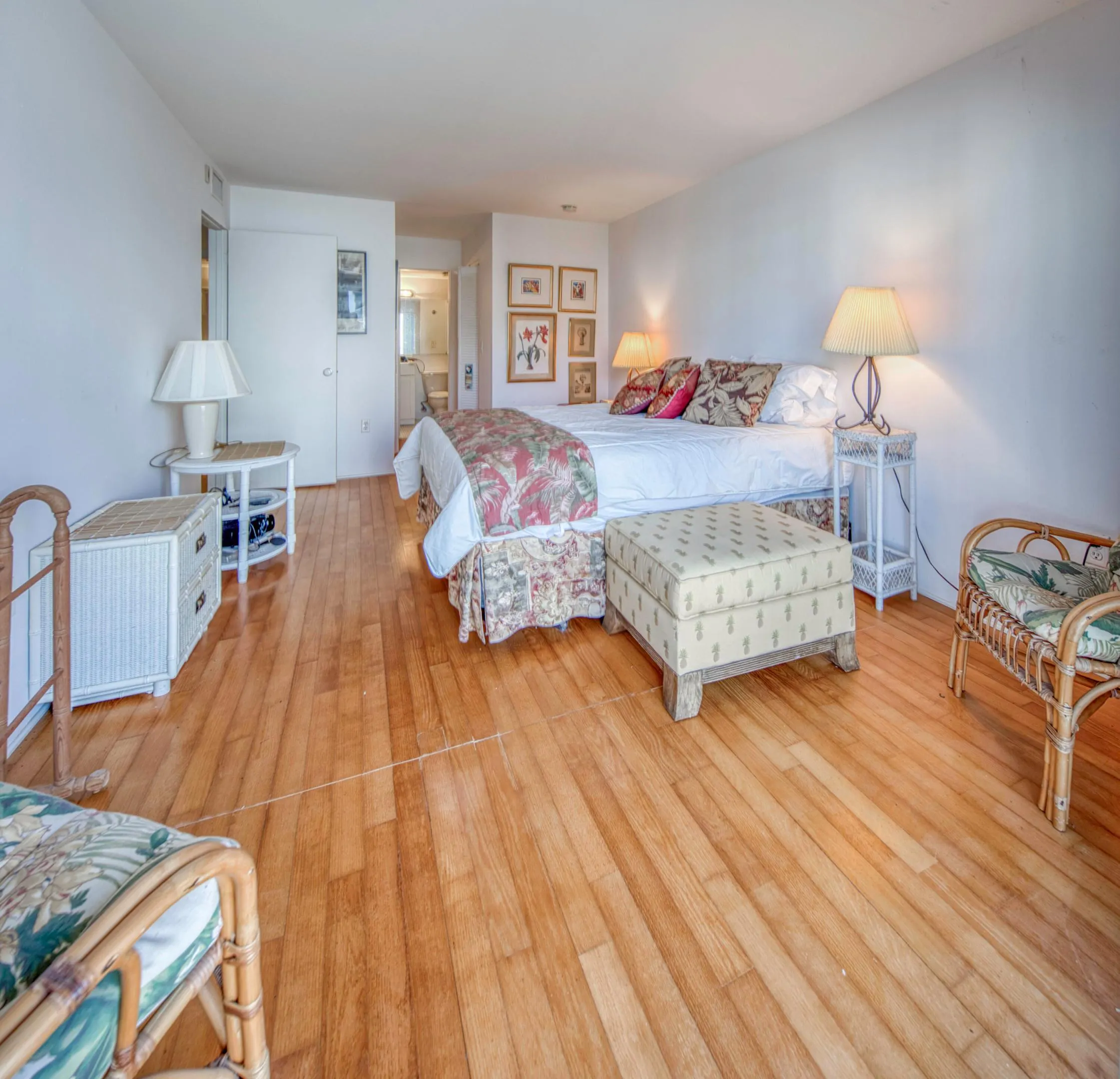 1516 S LAKESIDE Drive #310