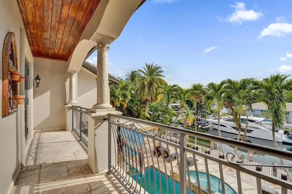 2340 NE 47TH Street