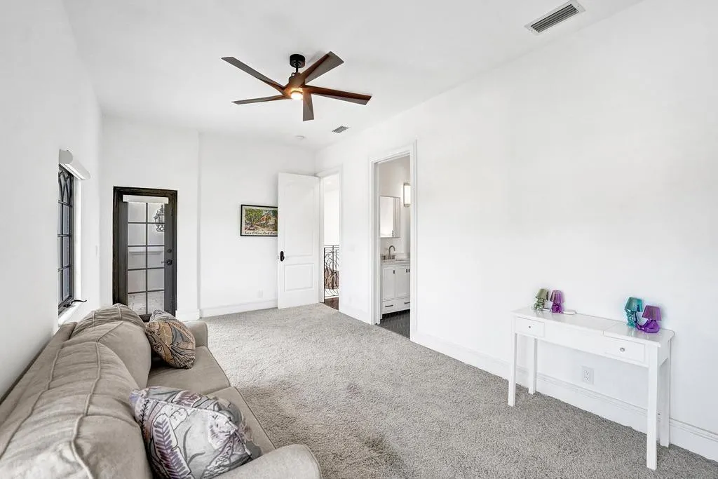 2340 NE 47TH Street