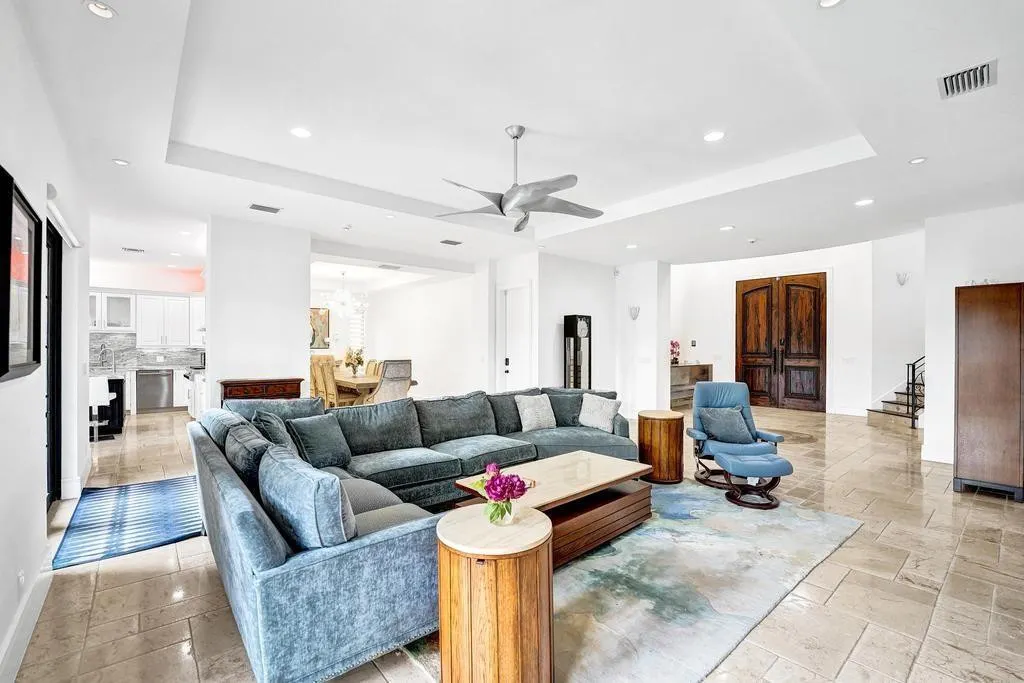2340 NE 47TH Street