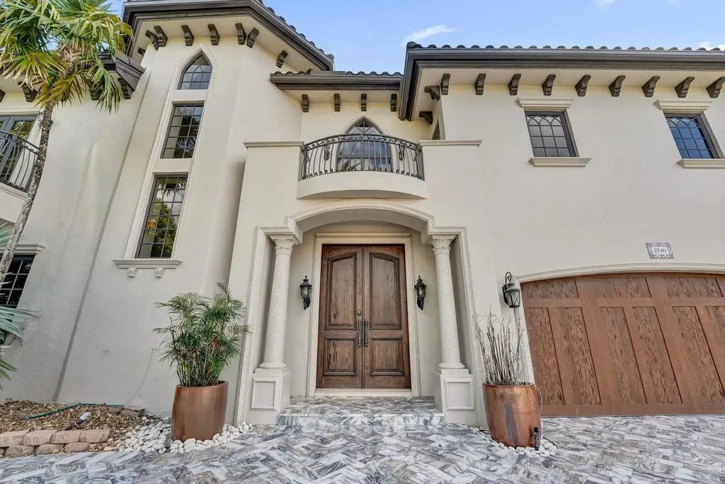 2340 NE 47TH Street