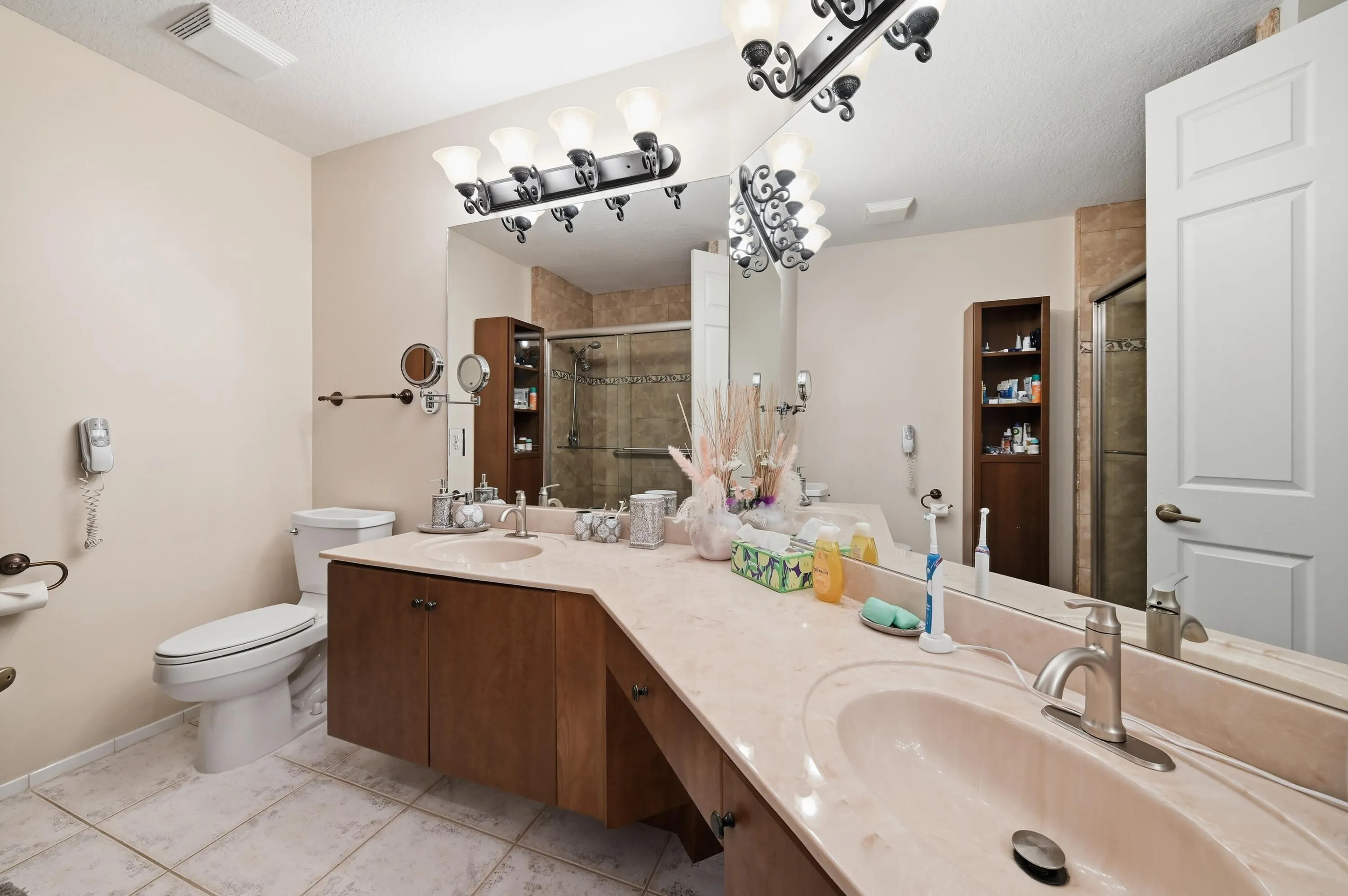 7986 EXETER Boulevard W #101
