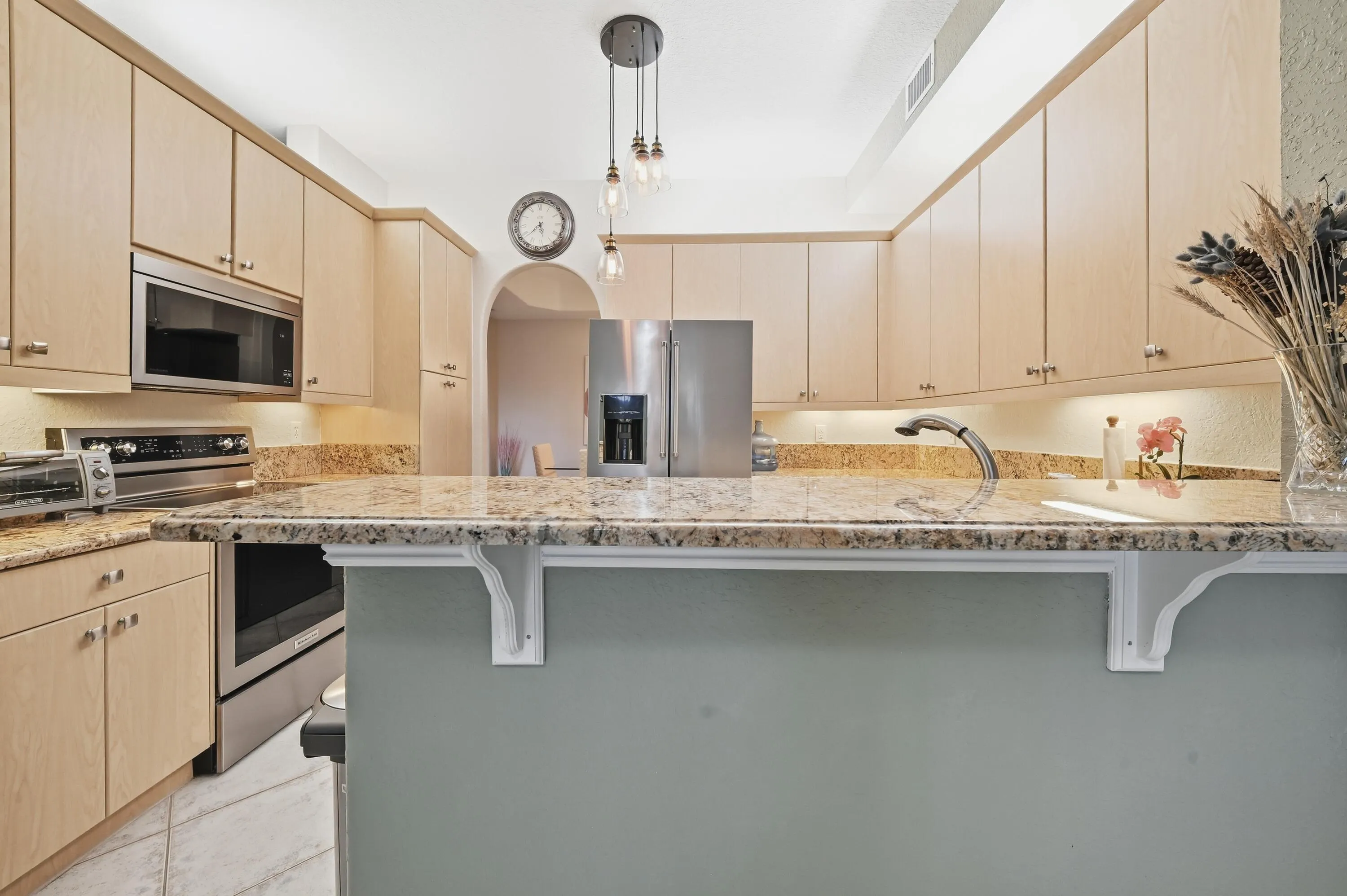 7986 EXETER Boulevard W #101