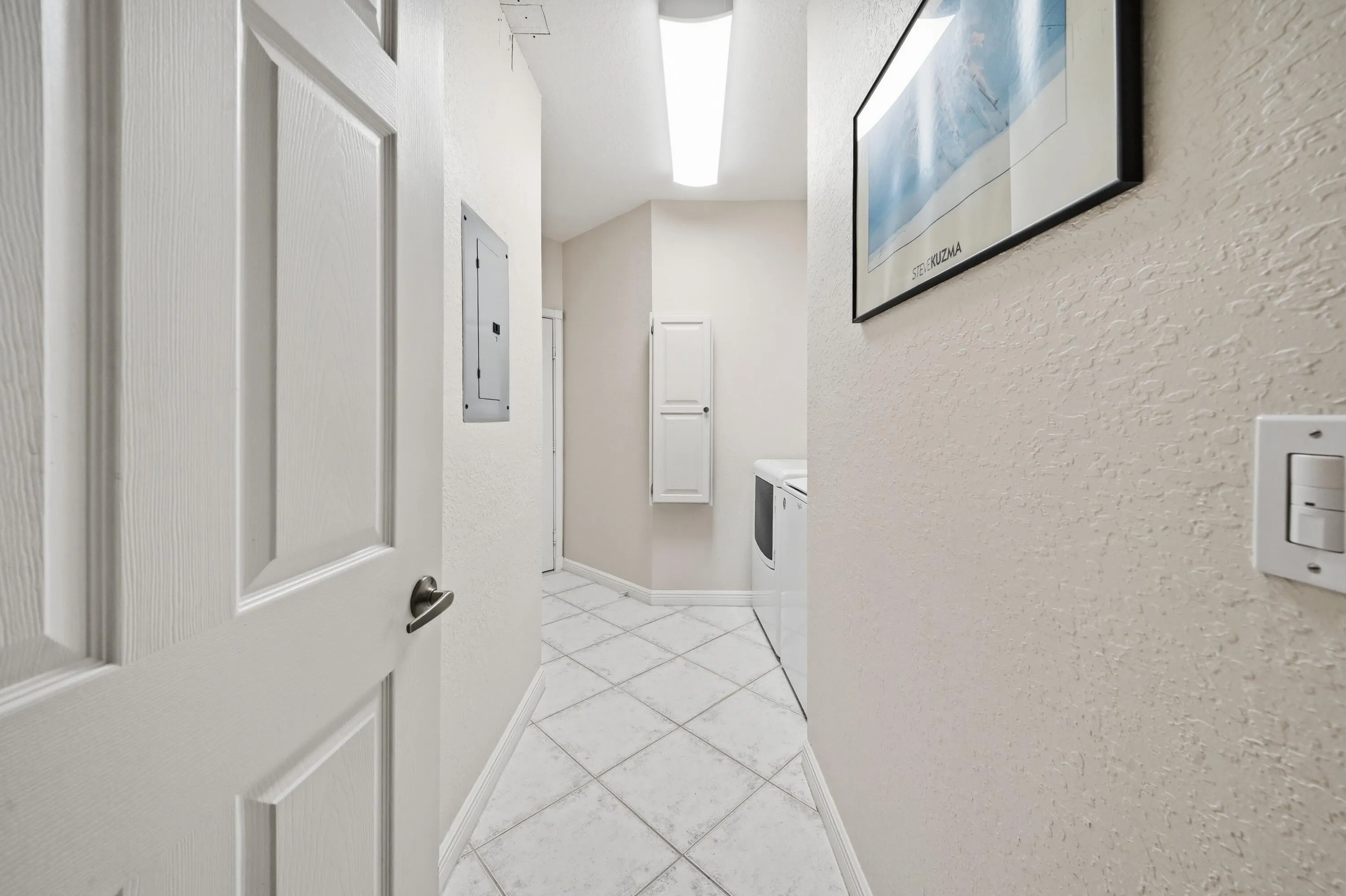 7986 EXETER Boulevard W #101