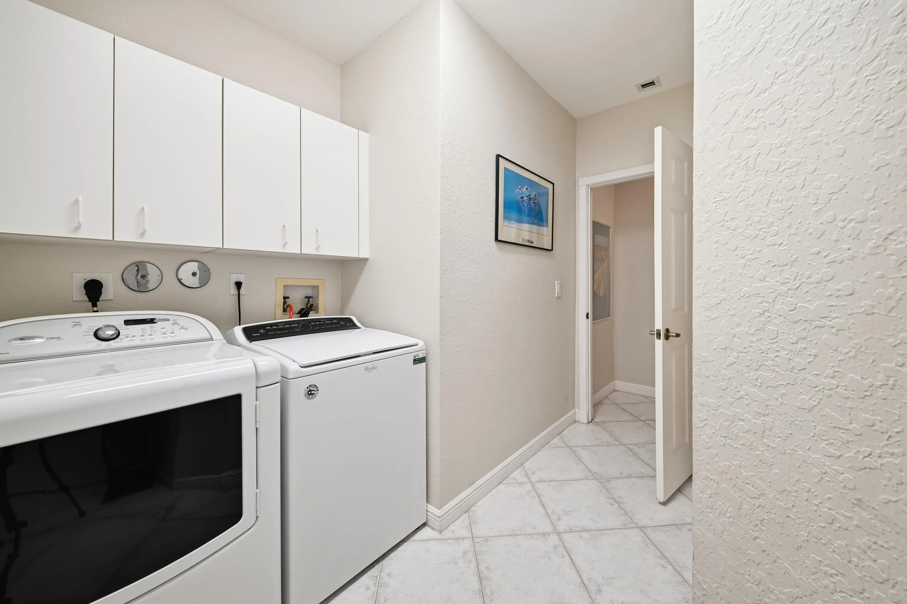7986 EXETER Boulevard W #101
