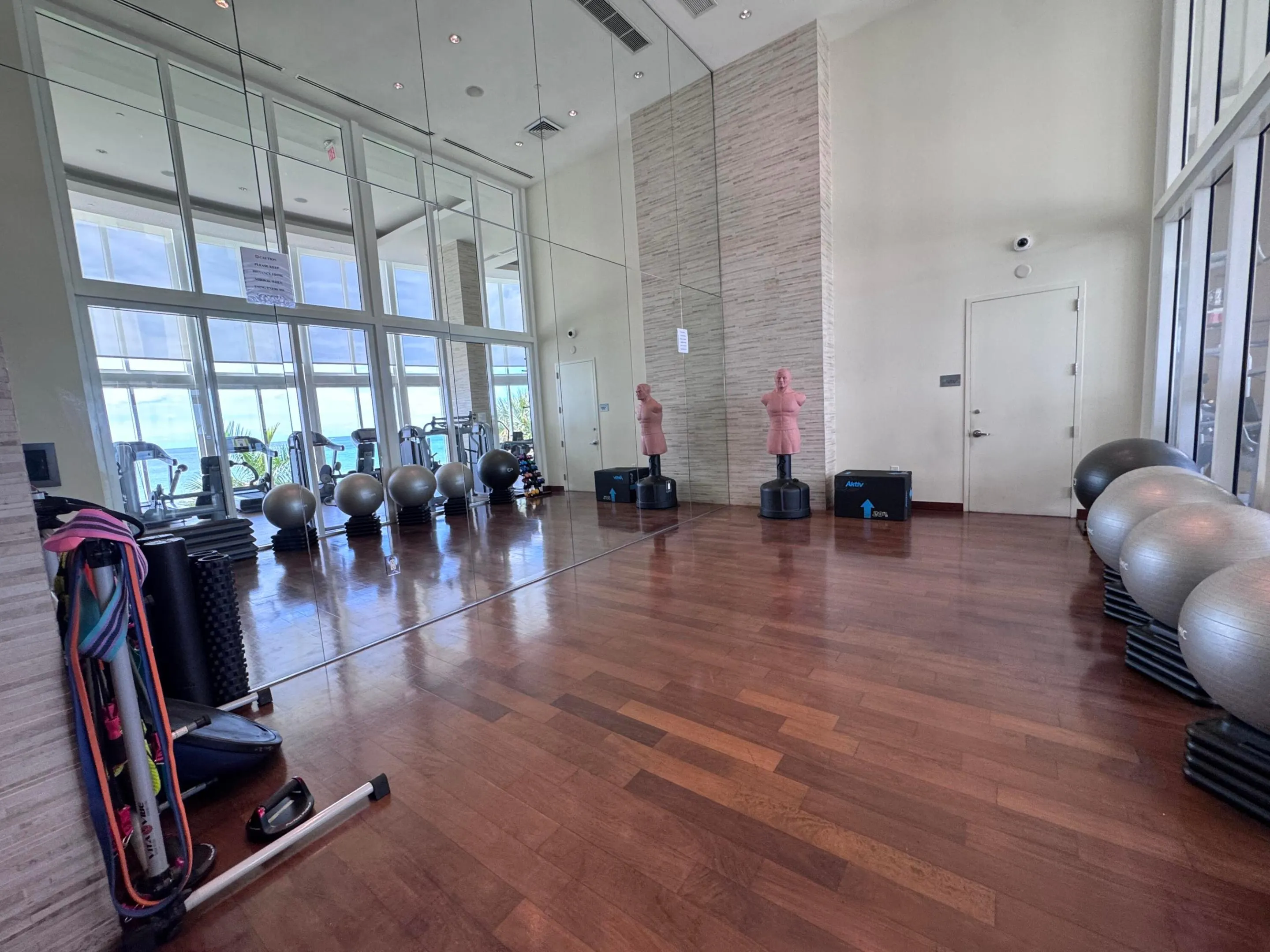 16001 COLLINS Avenue #4002