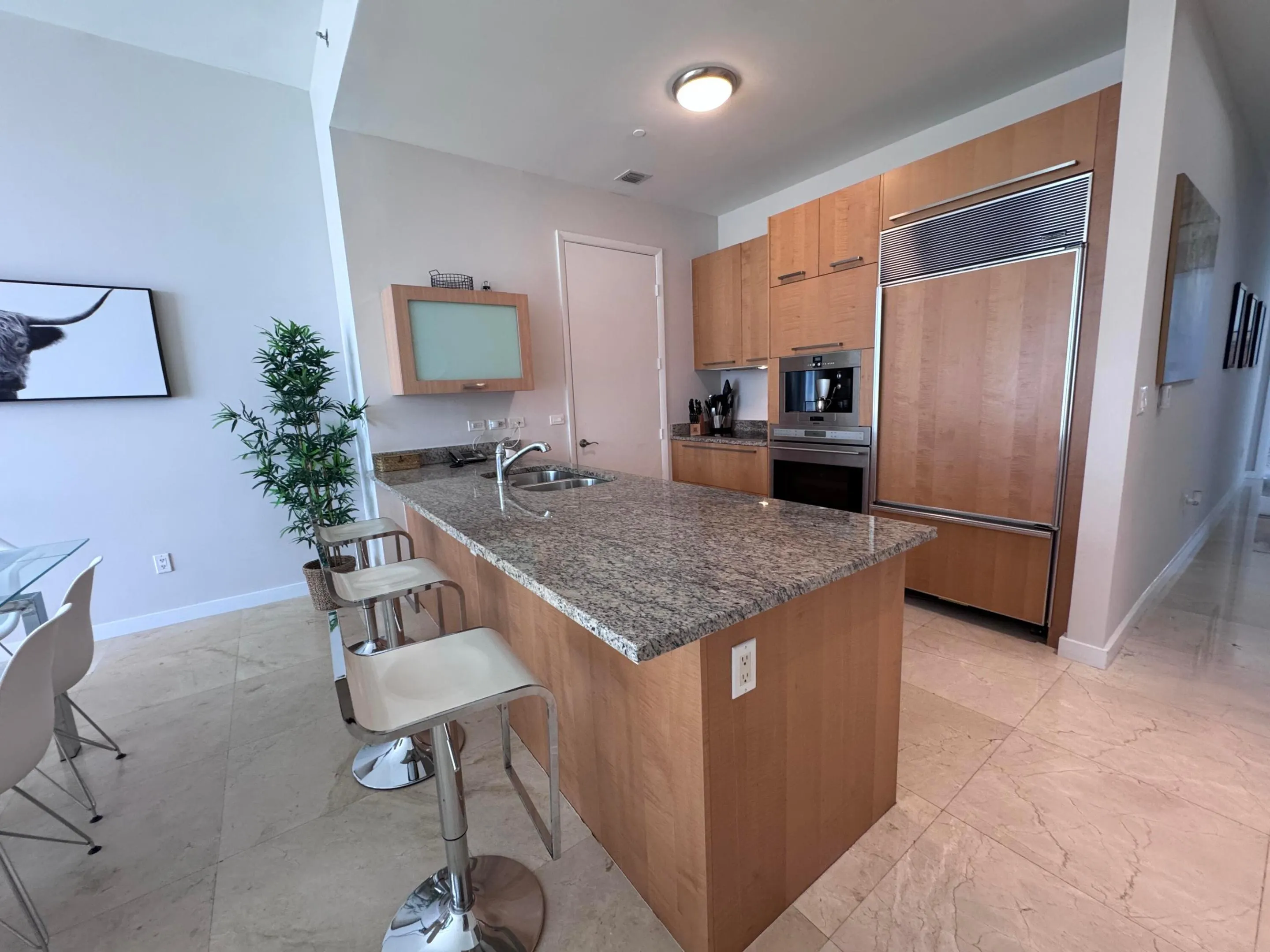 16001 COLLINS Avenue #4002