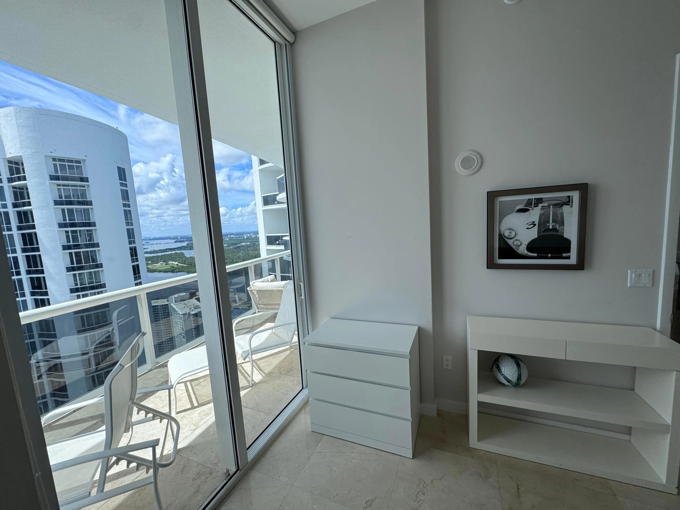 16001 COLLINS Avenue #4002