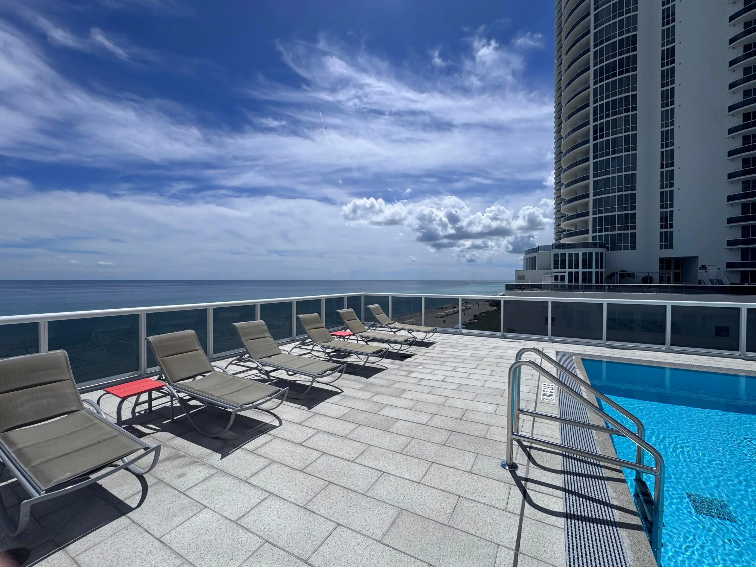 16001 COLLINS Avenue #4002