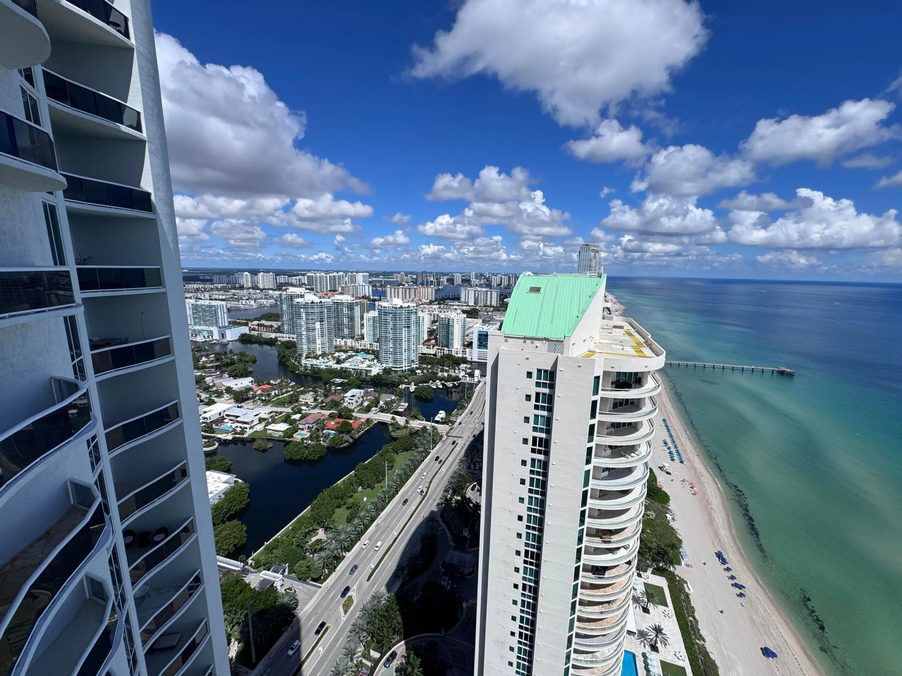 16001 COLLINS Avenue #4002