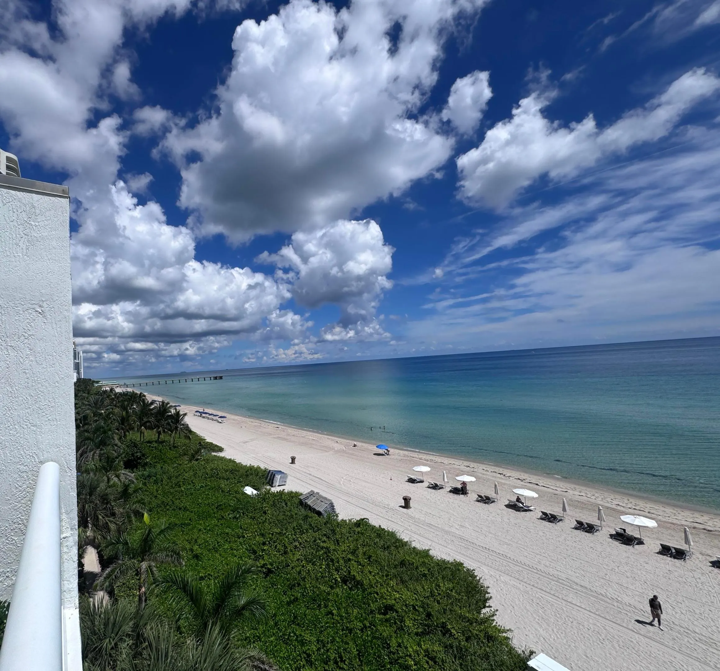 16001 COLLINS Avenue #4002