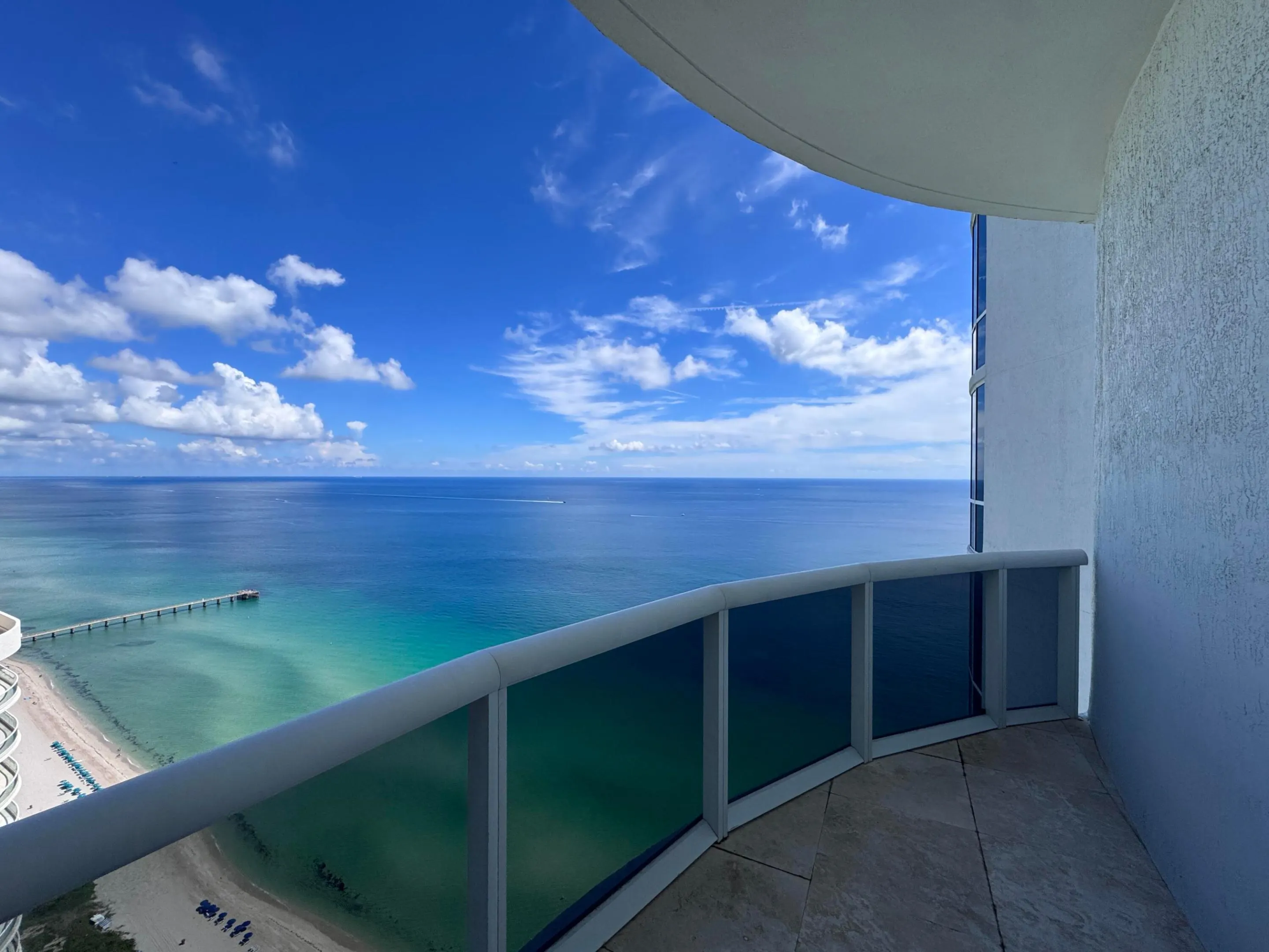 16001 COLLINS Avenue #4002