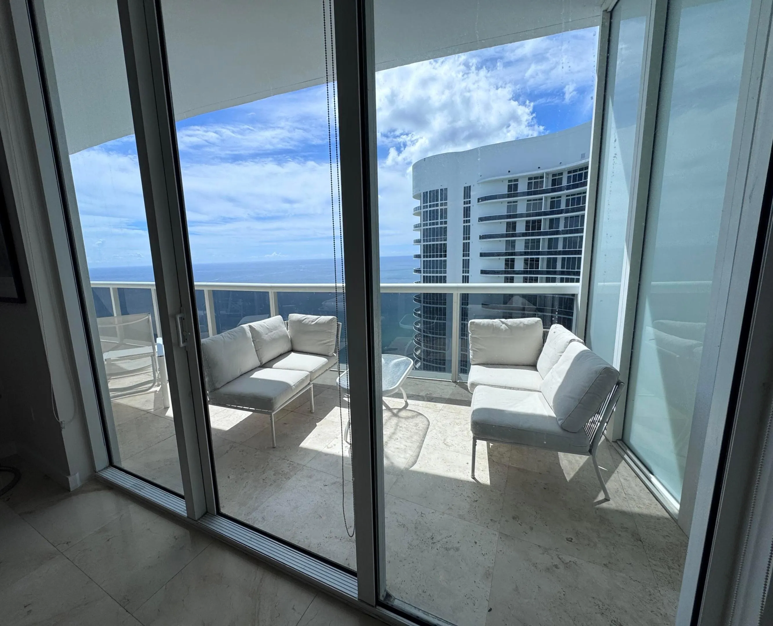 16001 COLLINS Avenue #4002