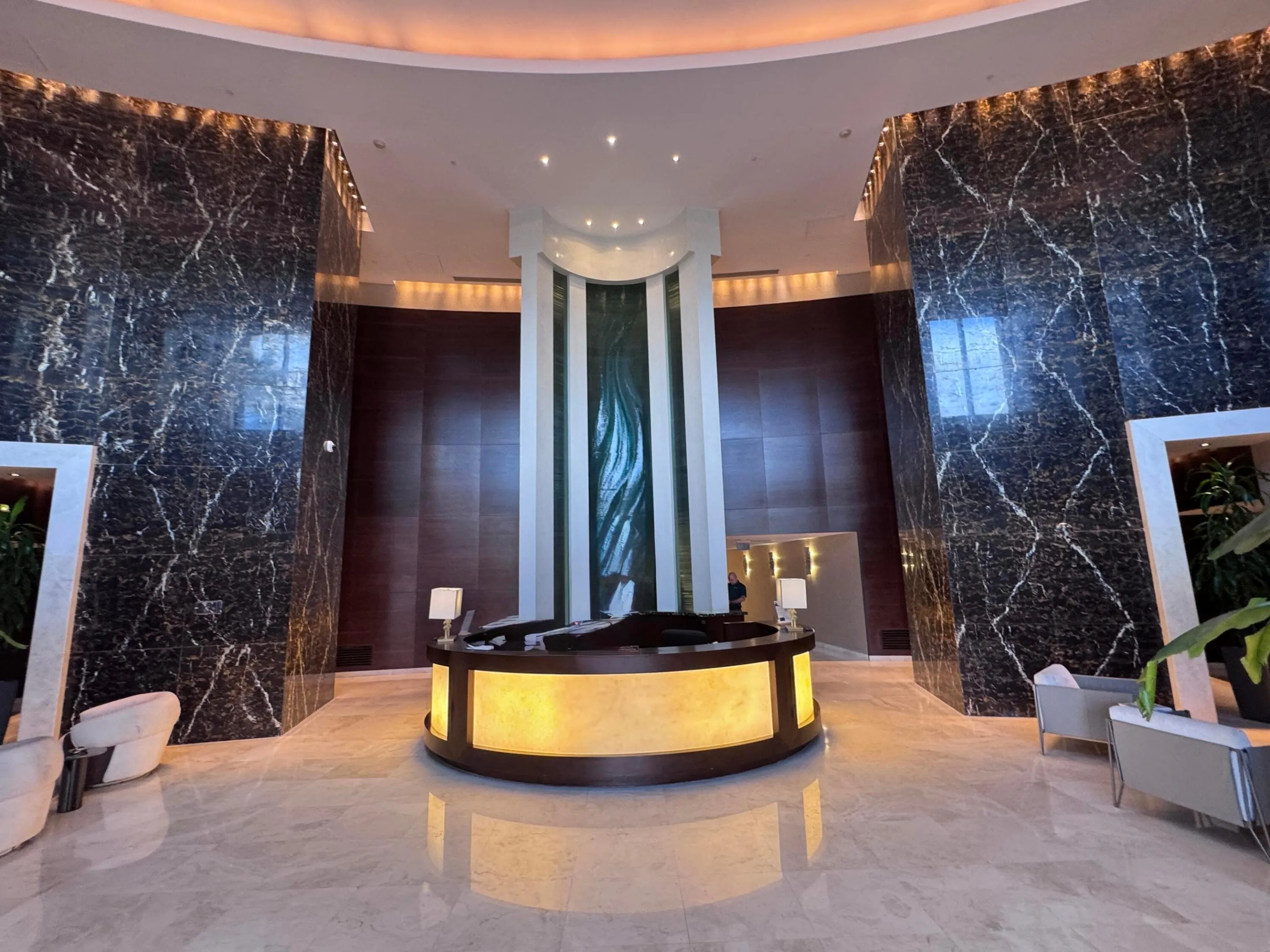 16001 COLLINS Avenue #4002