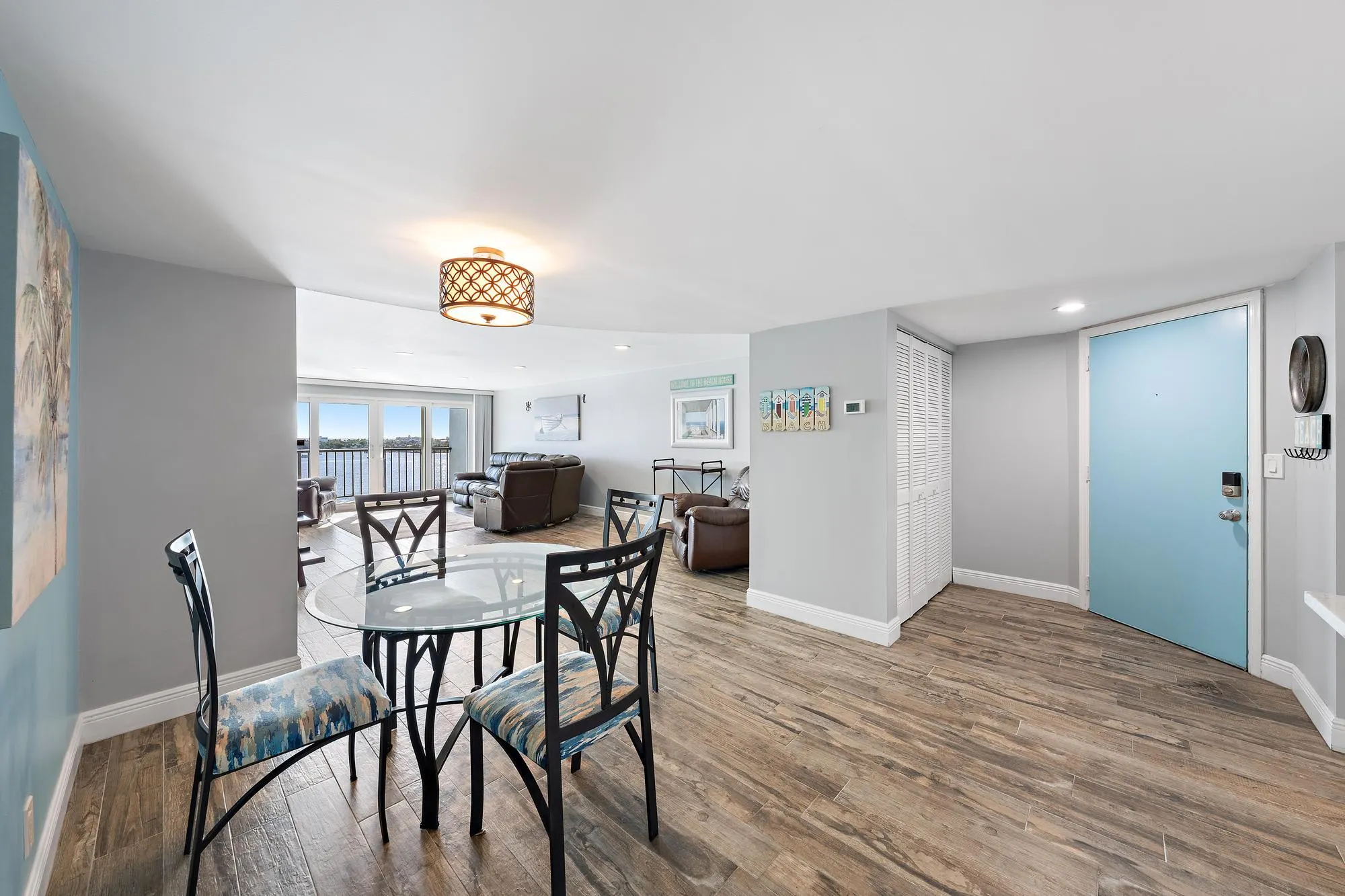3040 Lake Shore Drive #903