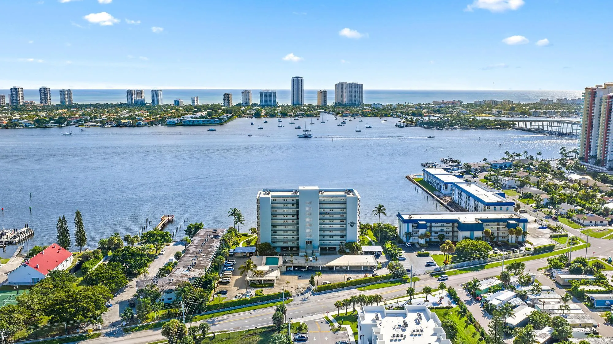 3040 Lake Shore Drive #903