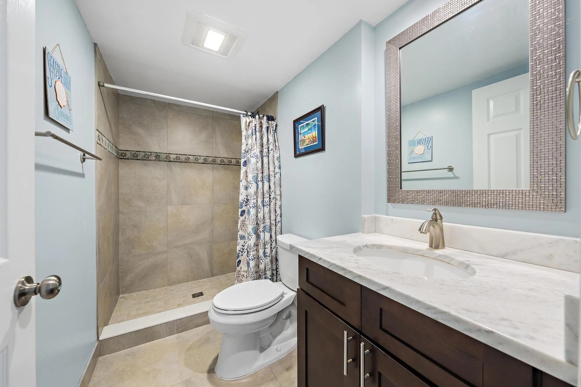 3040 Lake Shore Drive #903