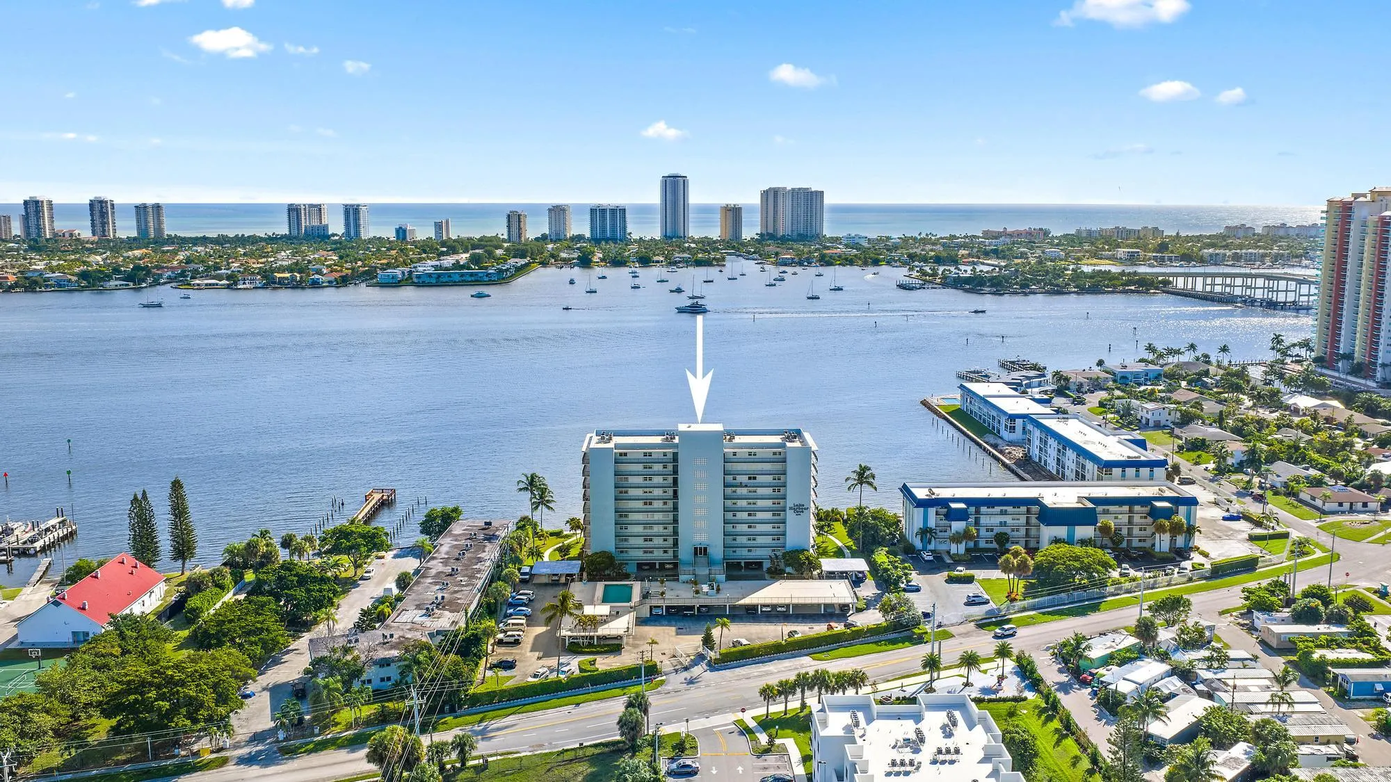 3040 Lake Shore Drive #903