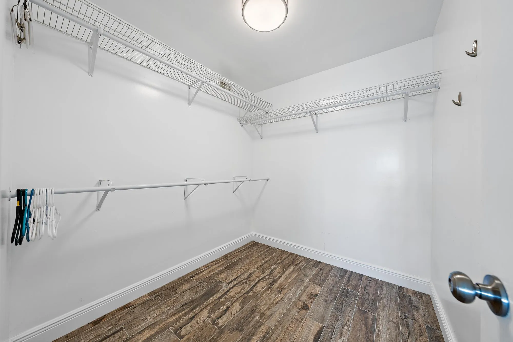 3040 Lake Shore Drive #903