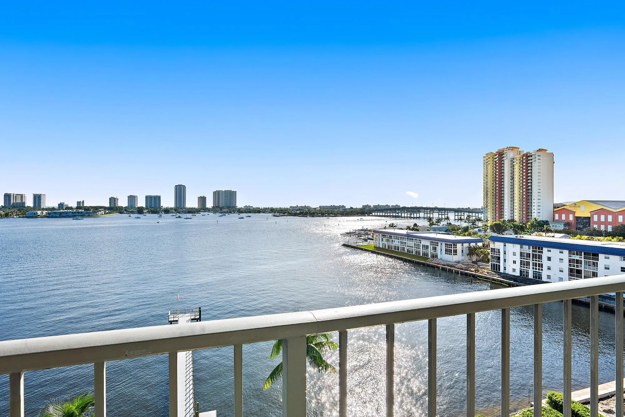 3040 Lake Shore Drive #903