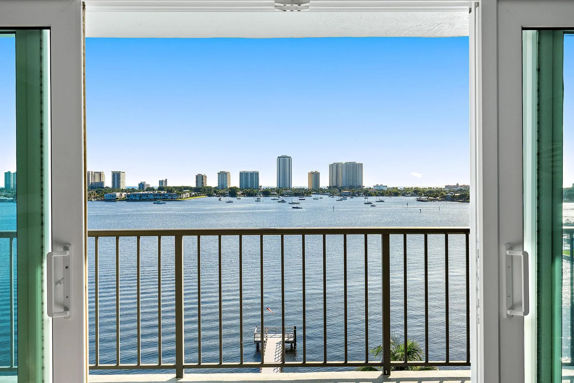 3040 Lake Shore Drive #903