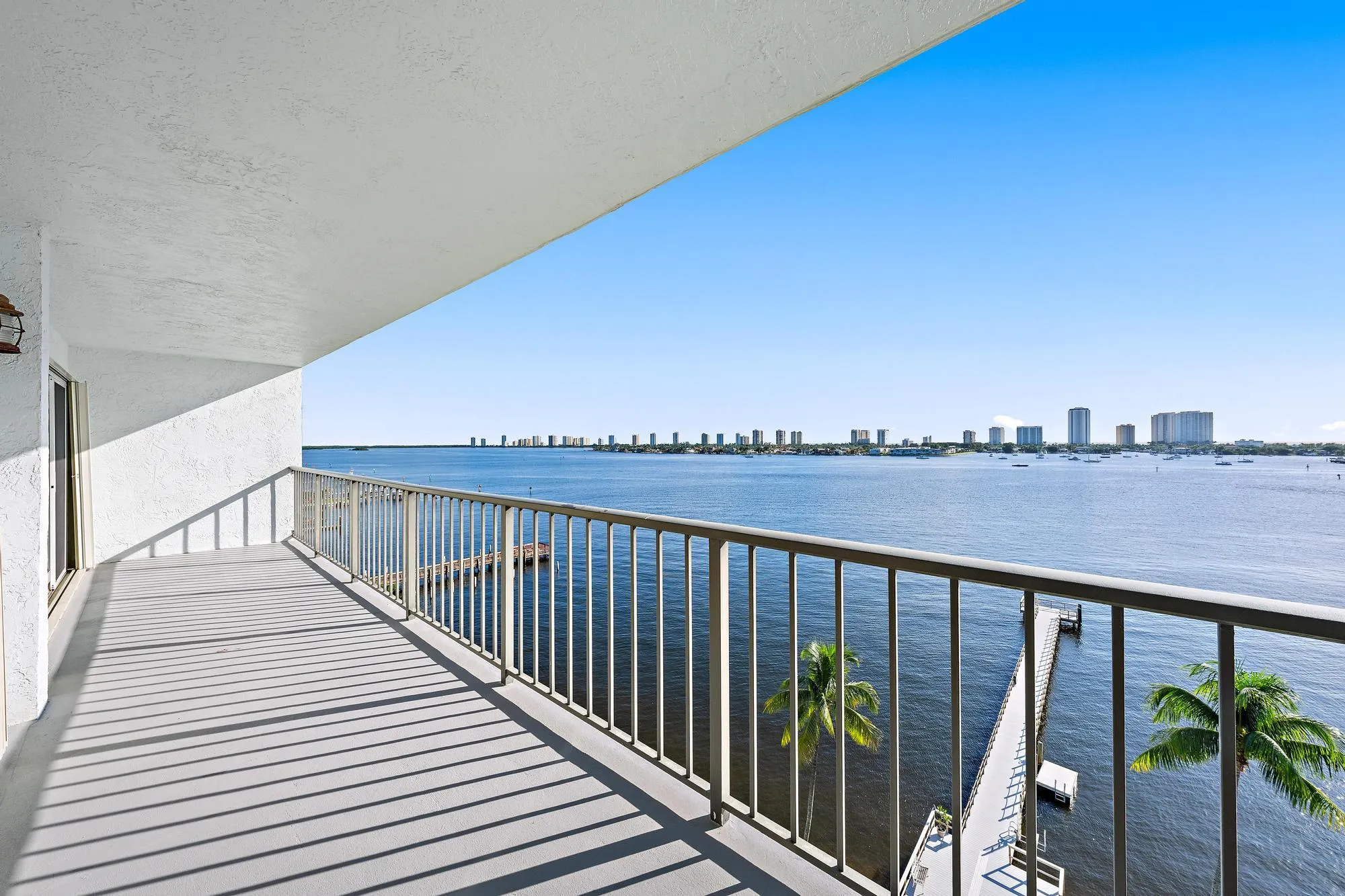 3040 Lake Shore Drive #903