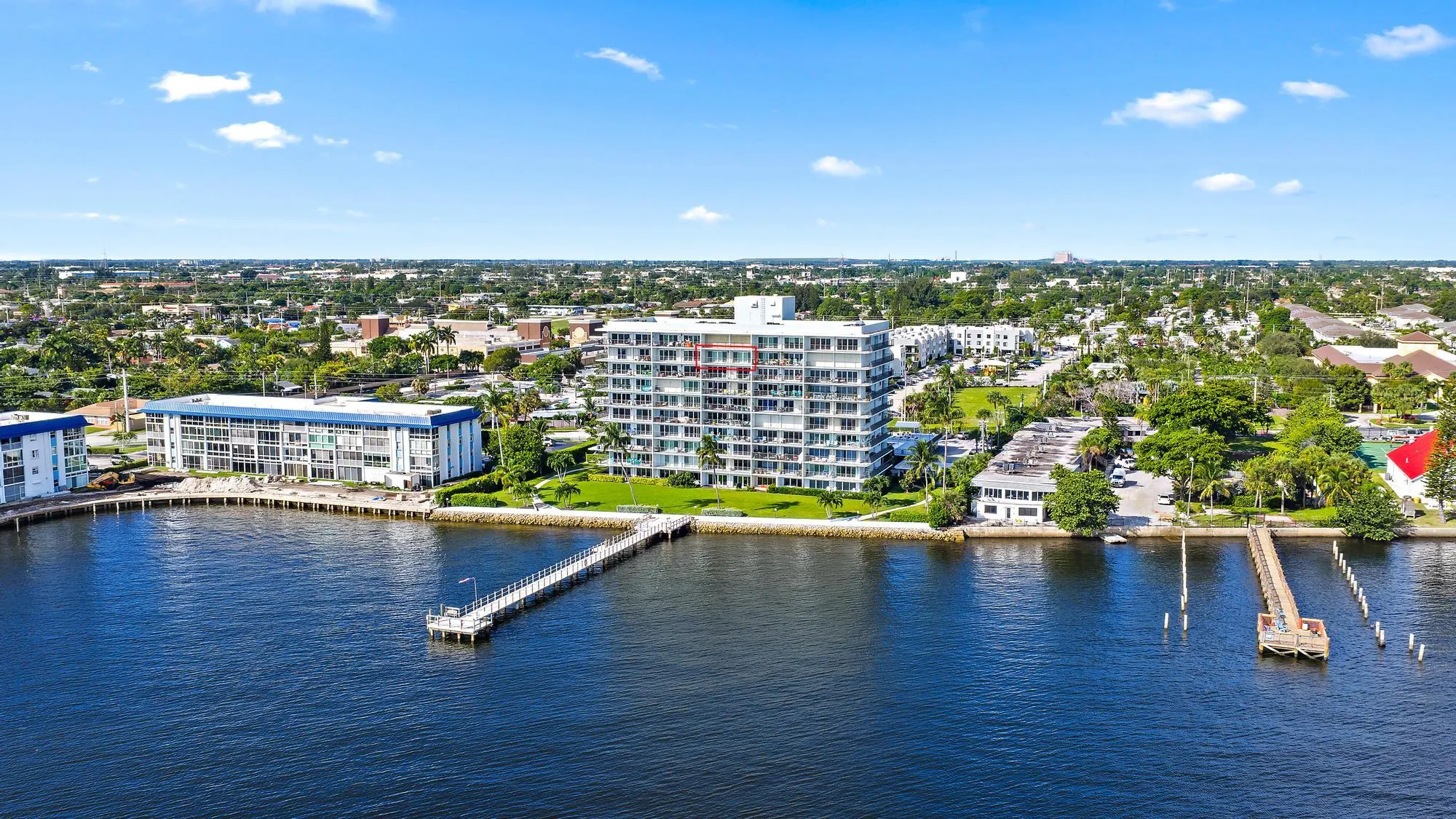 3040 Lake Shore Drive #903