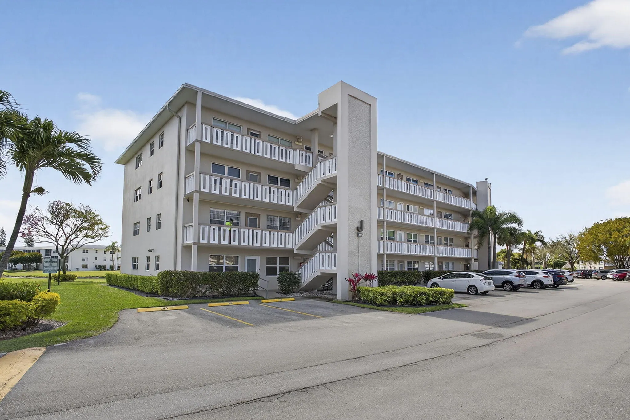 361 WELLINGTON J
