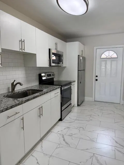 920 N J Street #4