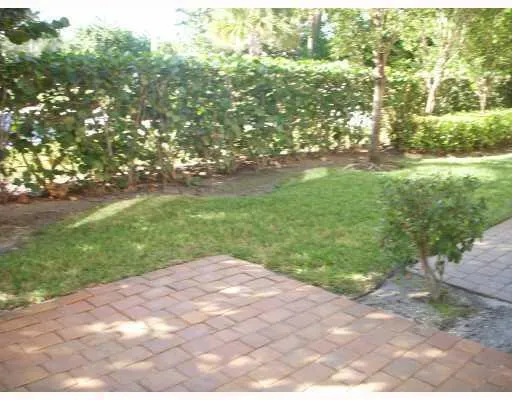 3014 N Evergreen Circle
