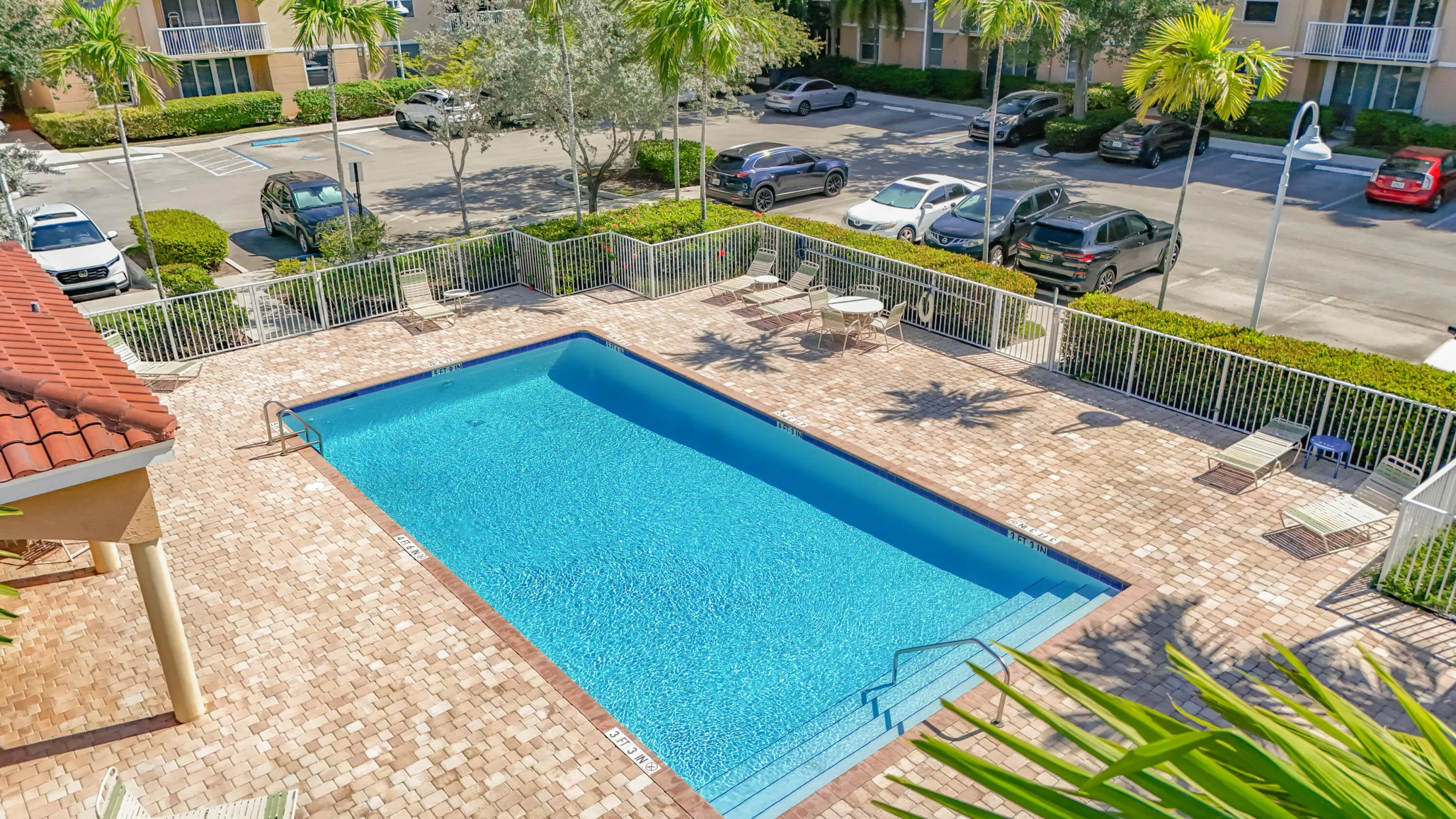 519 E SHERIDAN Street #4042