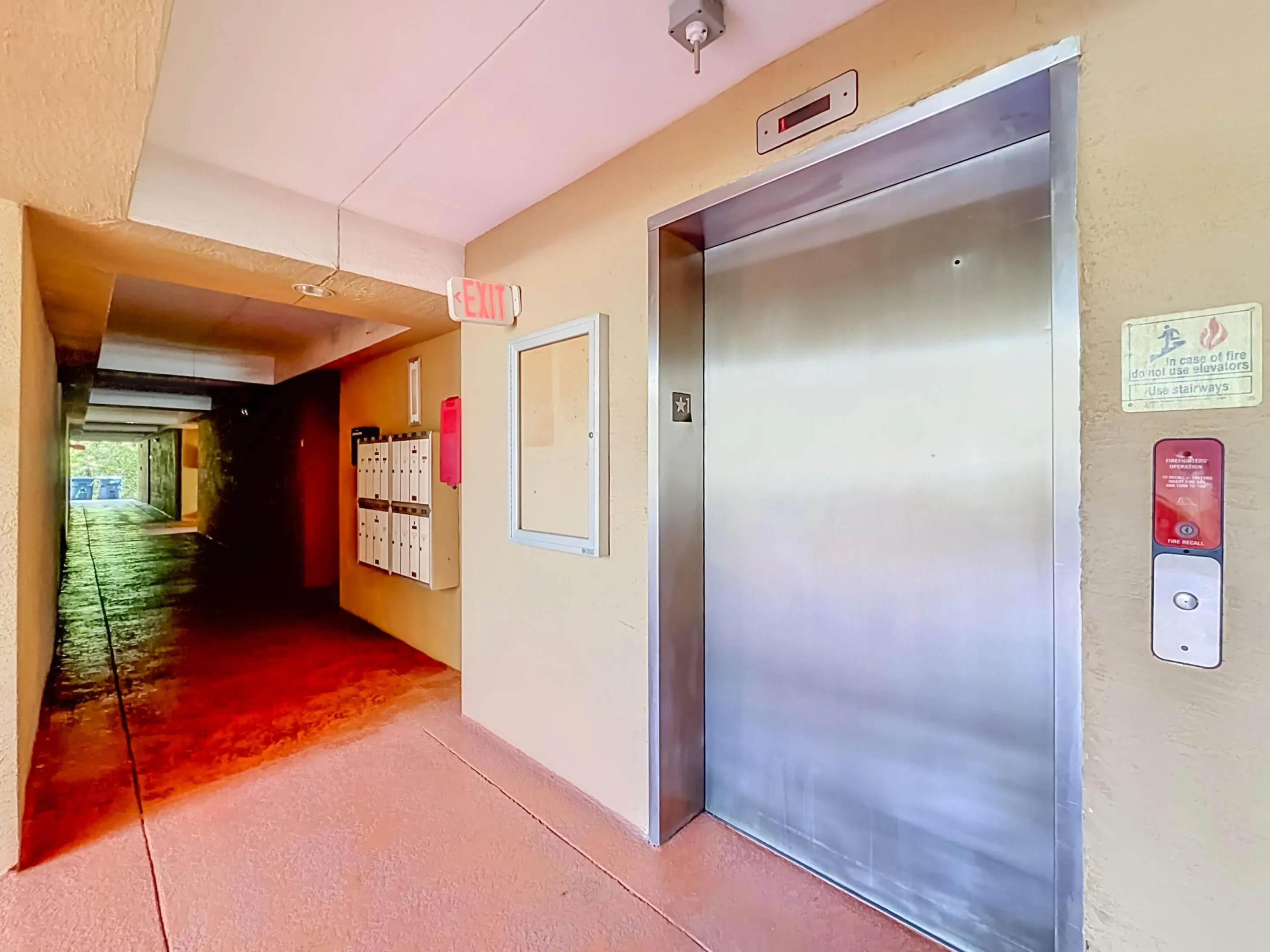 519 E SHERIDAN Street #4042