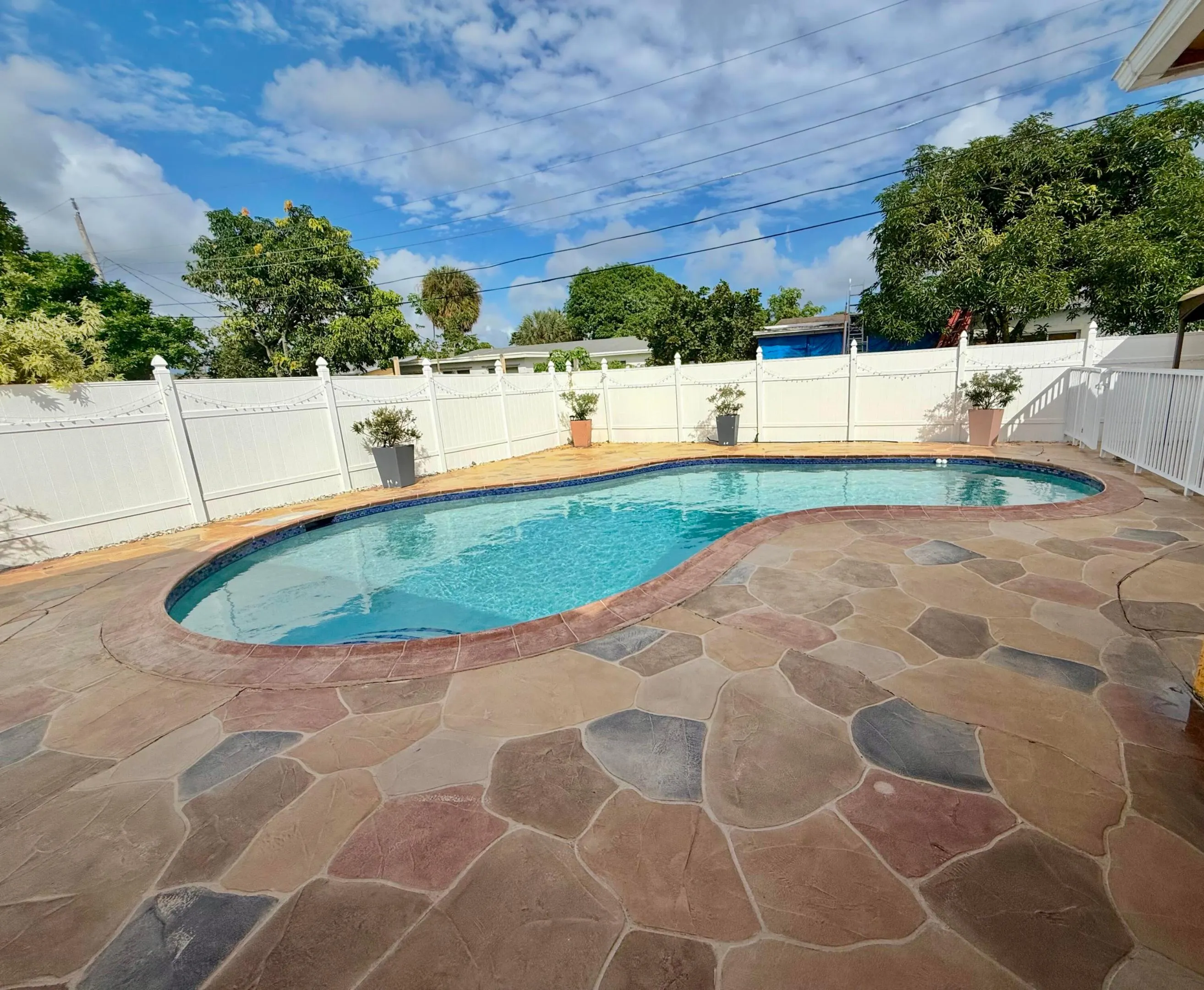 2610 NW 43RD Avenue