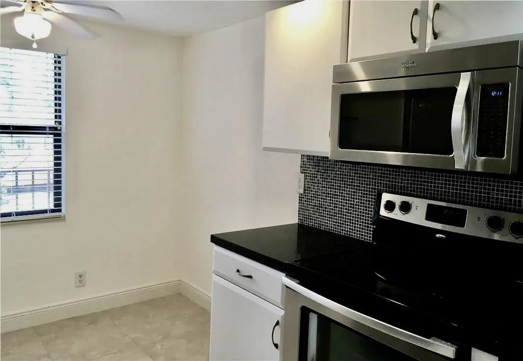 2029 N Ocean Boulevard #105
