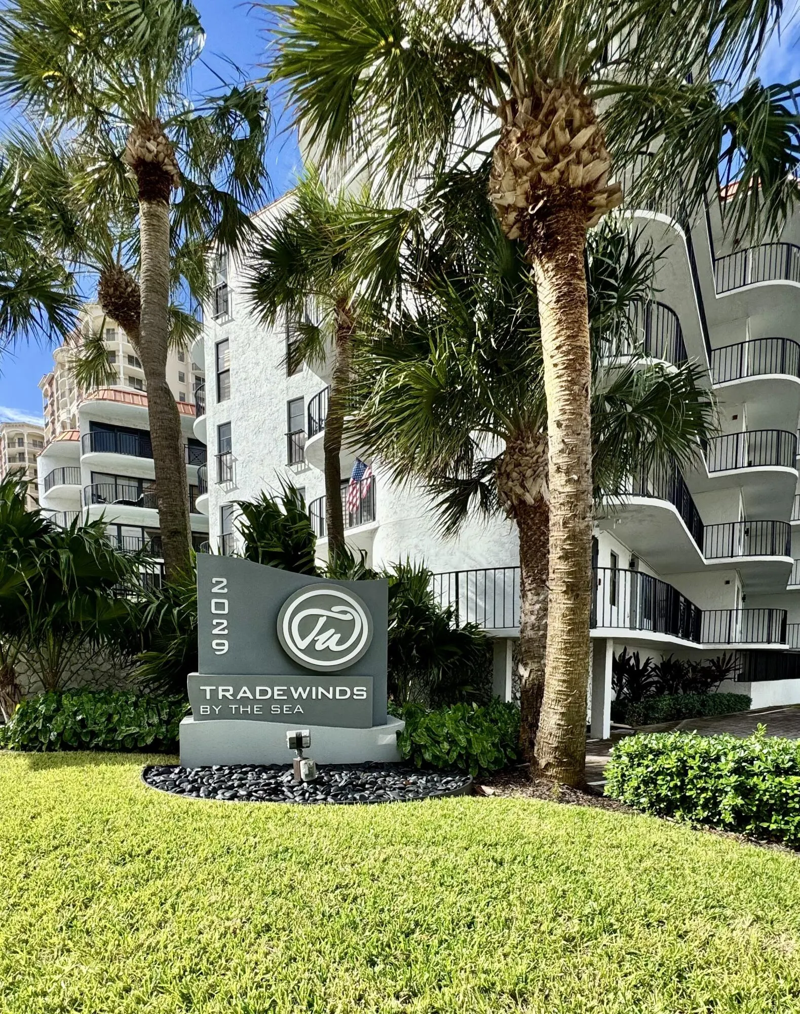 2029 N Ocean Boulevard #105