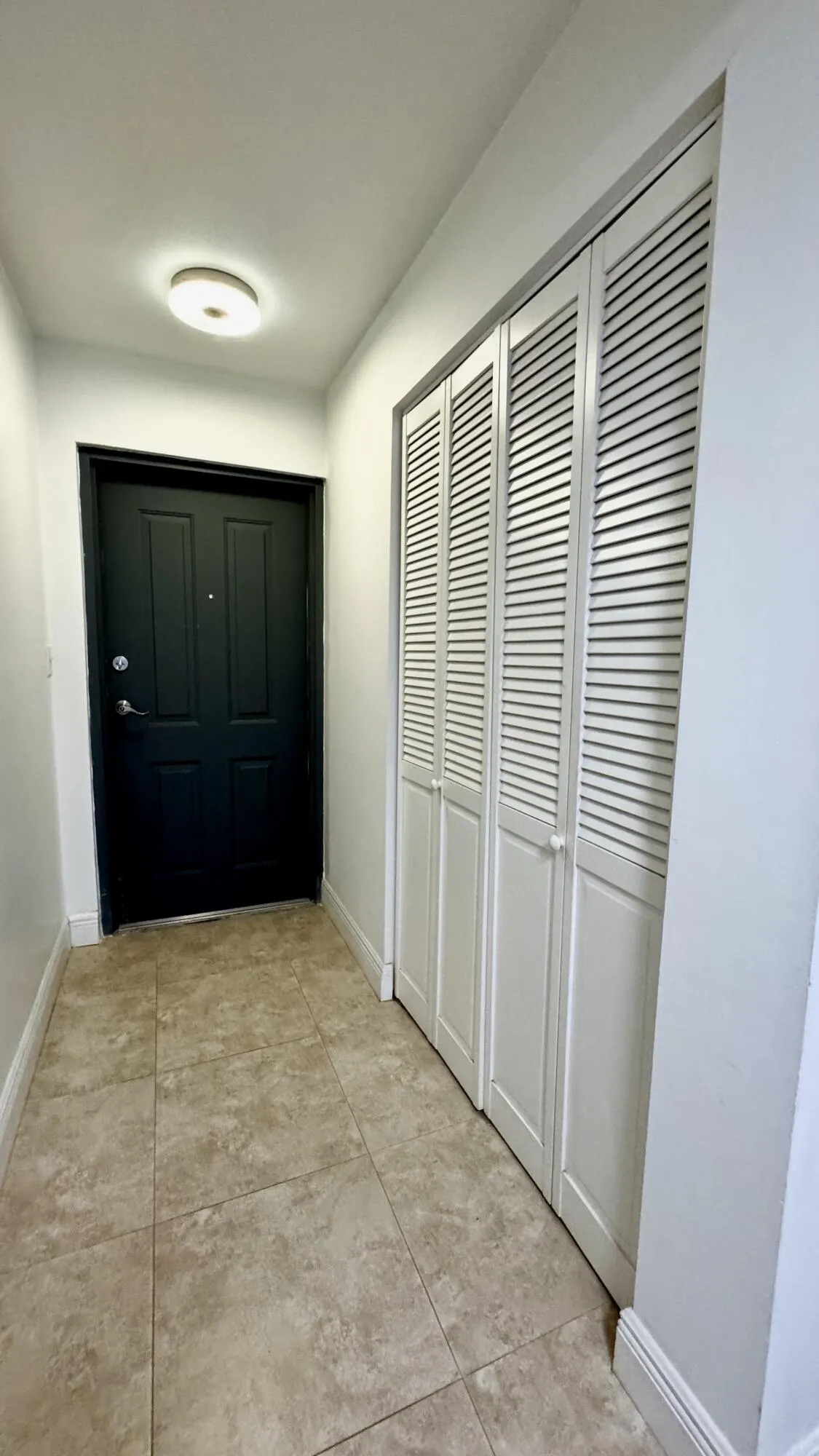 2029 N Ocean Boulevard #105