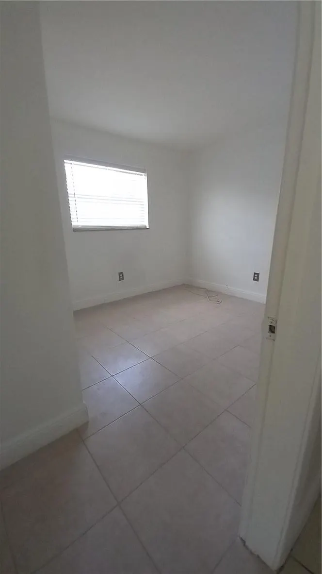 330 NW 38TH Street