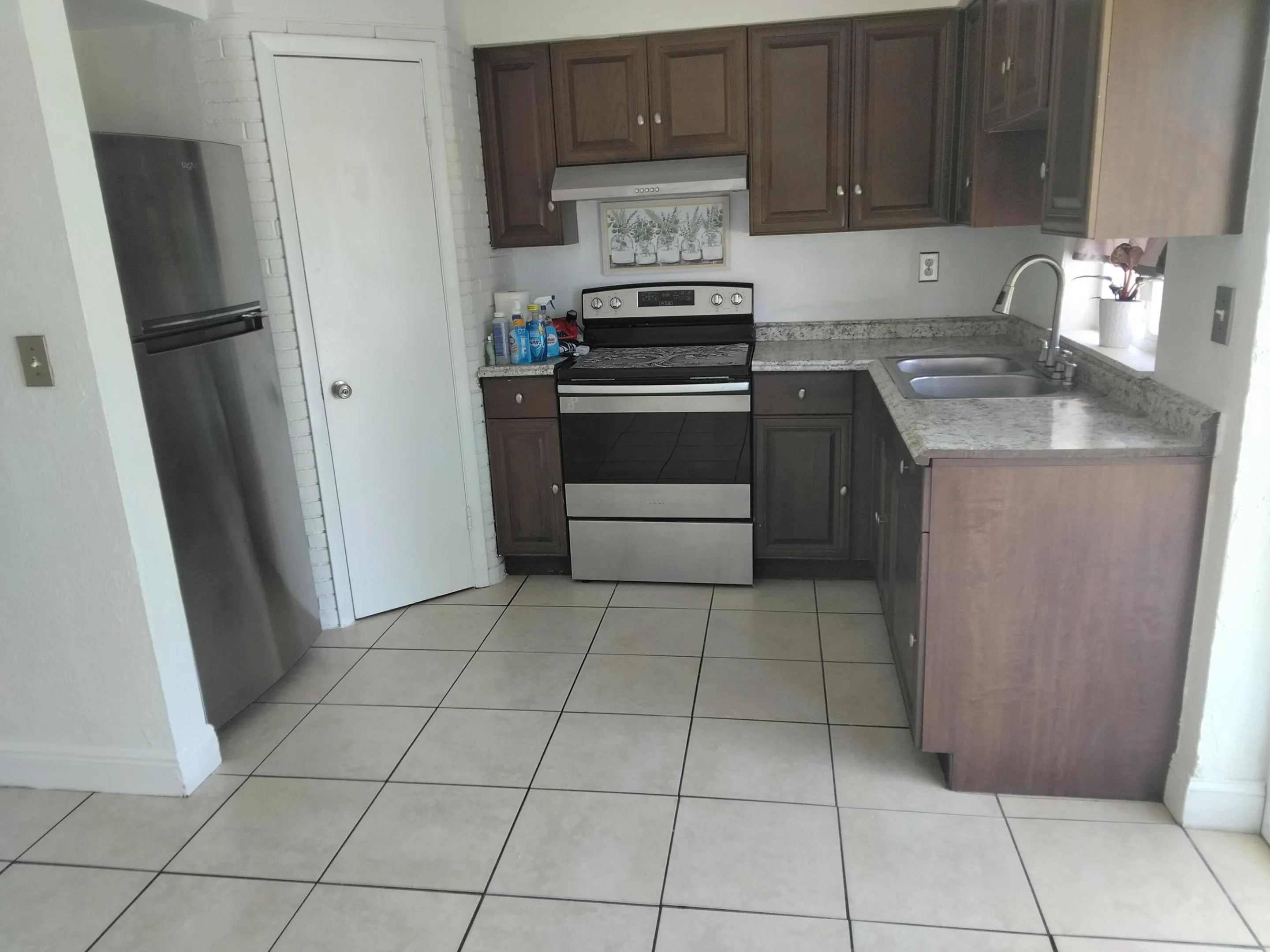 330 NW 38TH Street