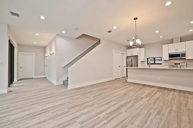 120 NE 12TH Street