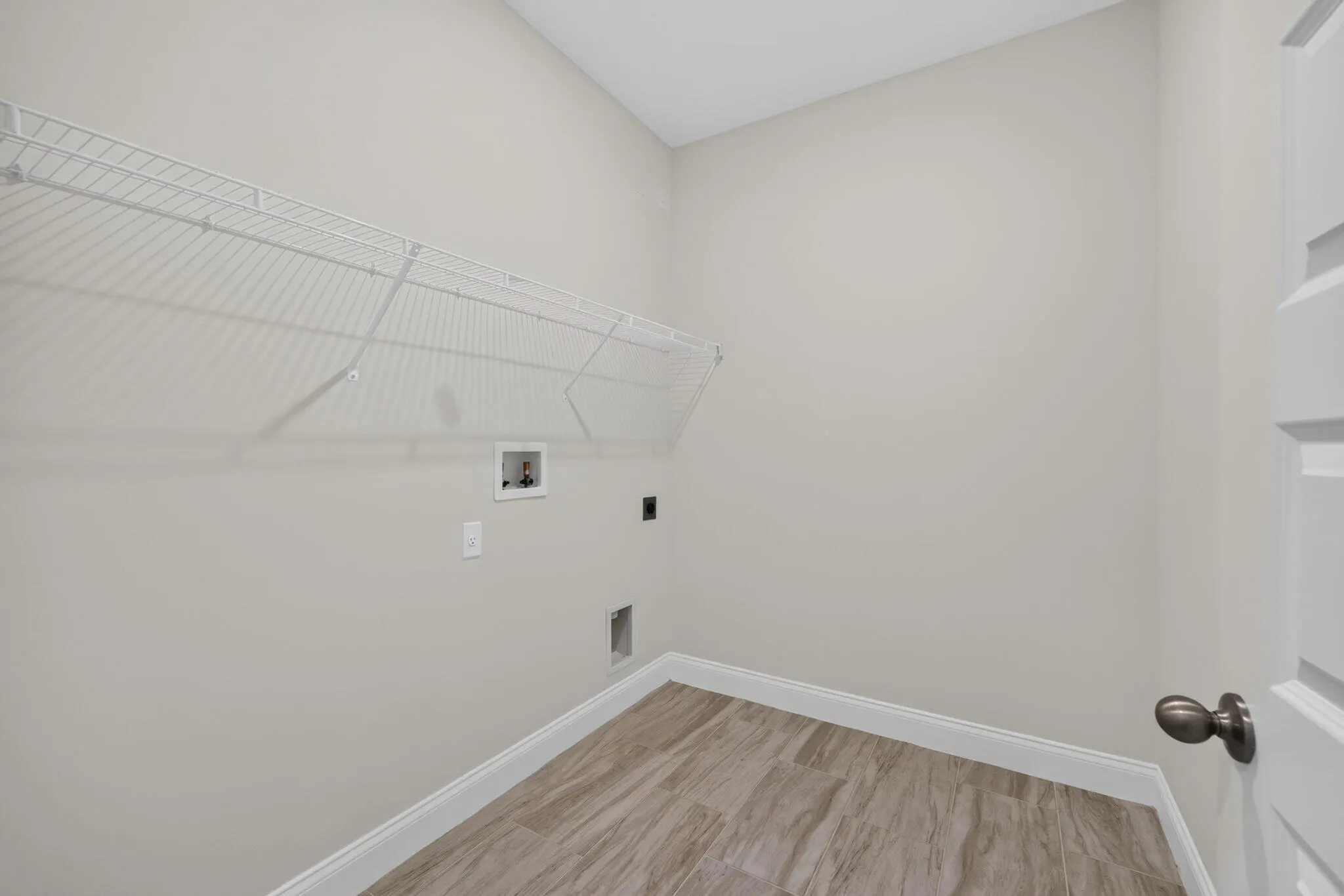 8666 DAHLIA Circle