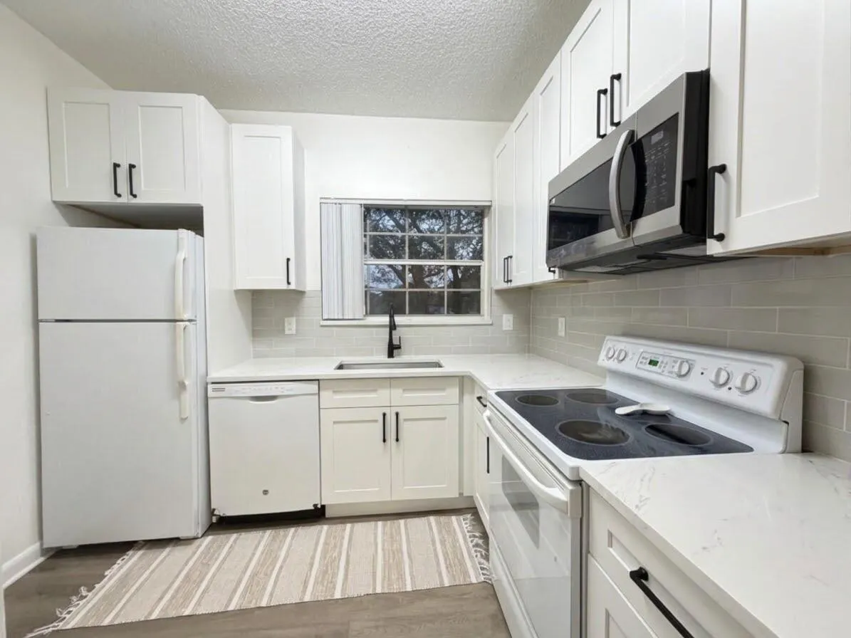 651 CYPRESS LAKE Boulevard #L