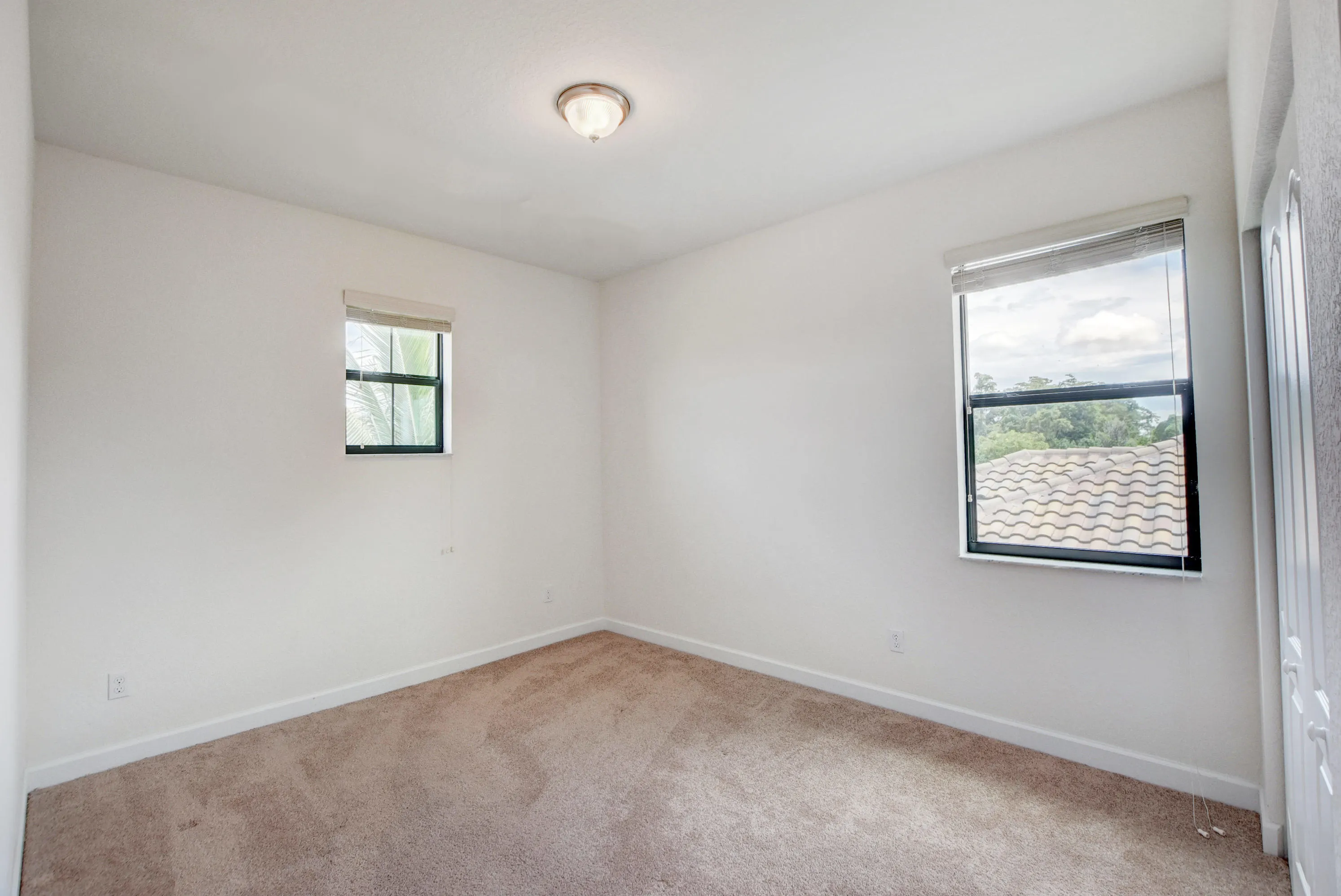 8979 Gulf Run Way
